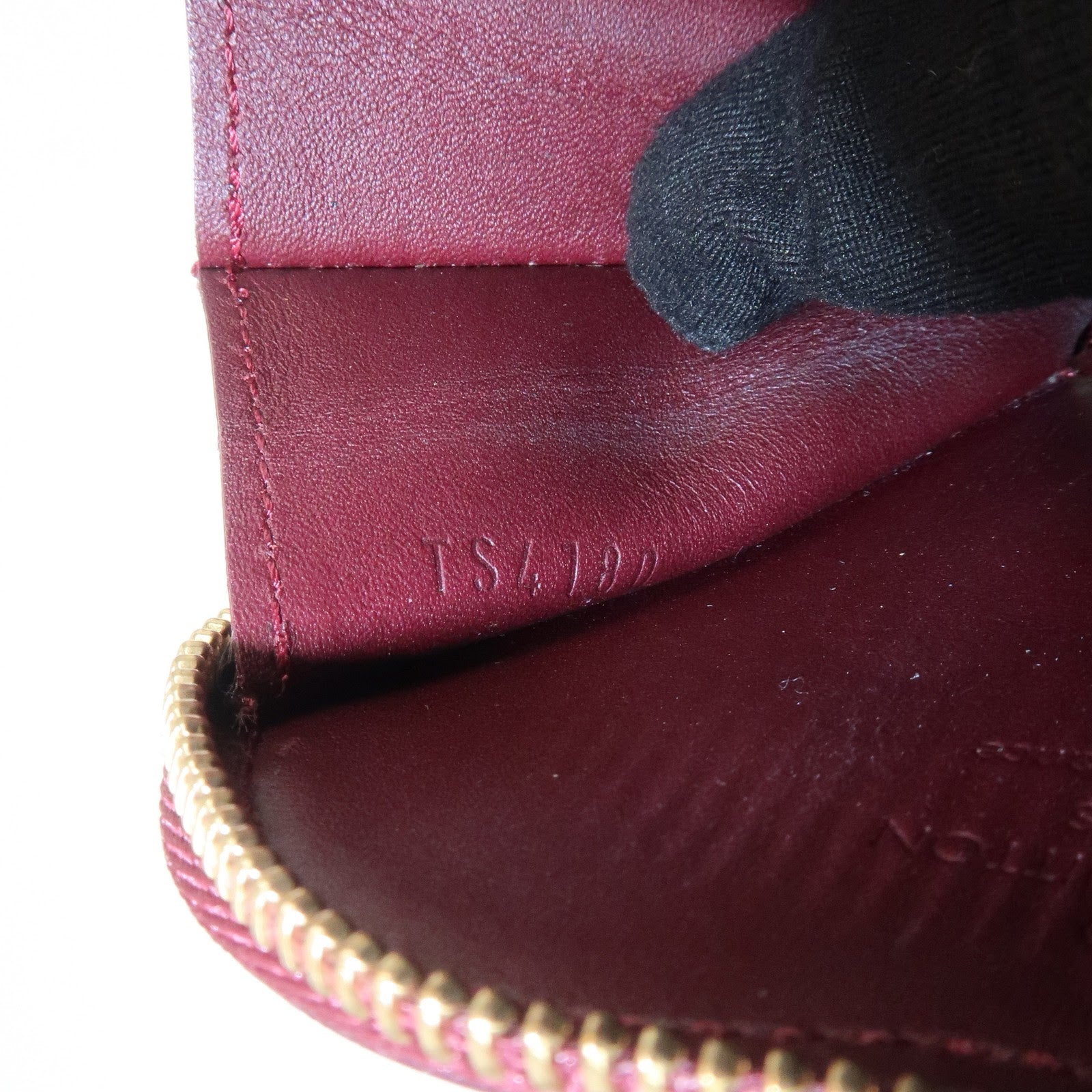 Louis Vuitton Monogram Vernis Porte Monnaie Coeur Coin Case M91480