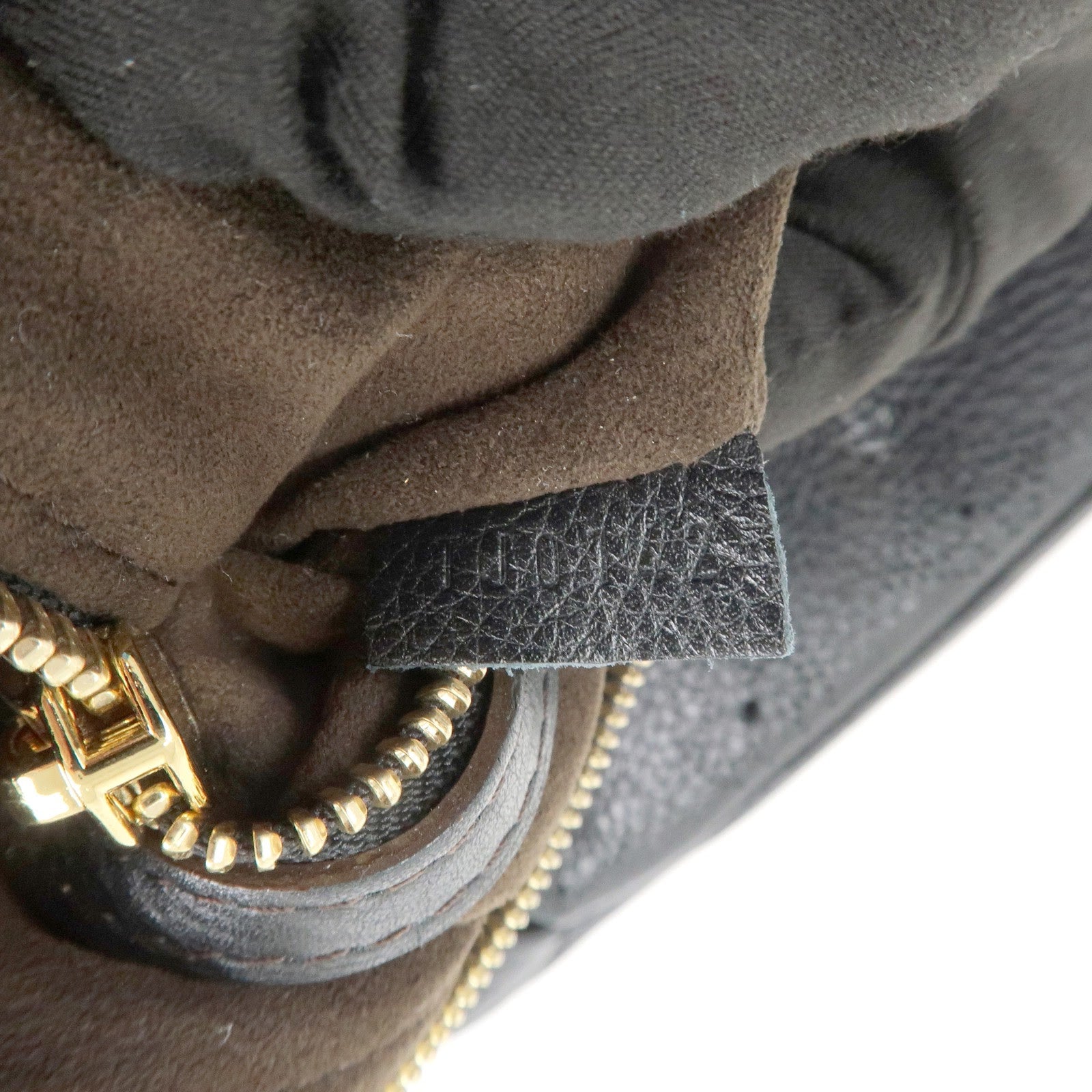 Louis Vuitton Monogram Mahina Selene PM Shoulder Bag Noir M94035