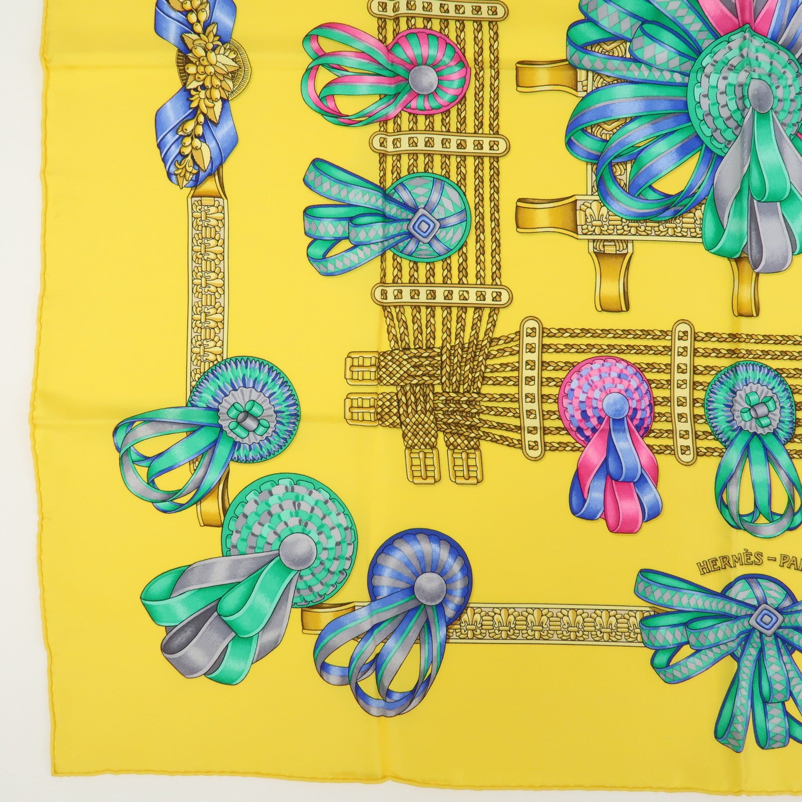 Hermes Carre 90 Silk 100% Scarf LES RUBANS DU CHEVAL Yellow