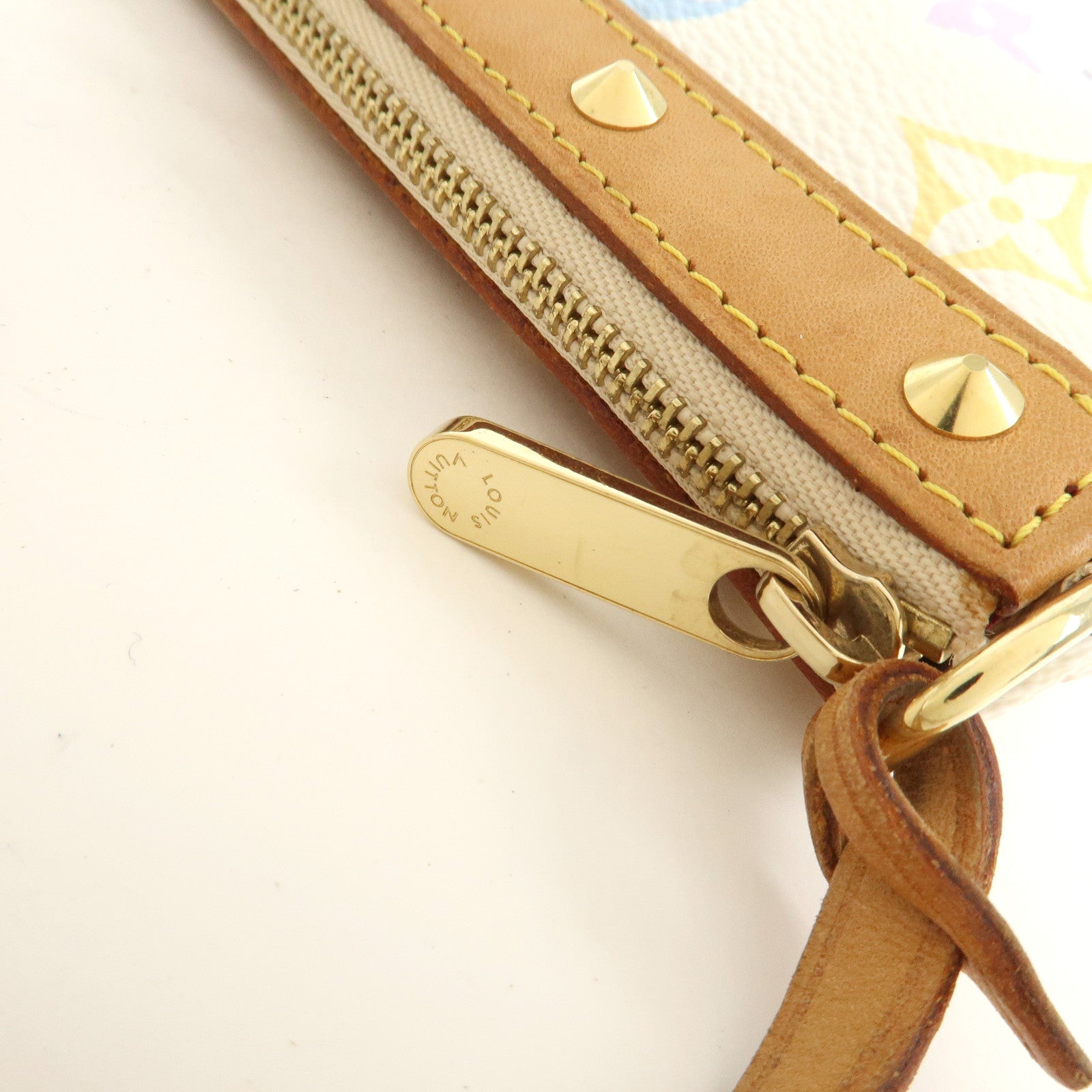 Louis Vuitton Monogram Multicolor Pochette Accessoires Blanc M92649