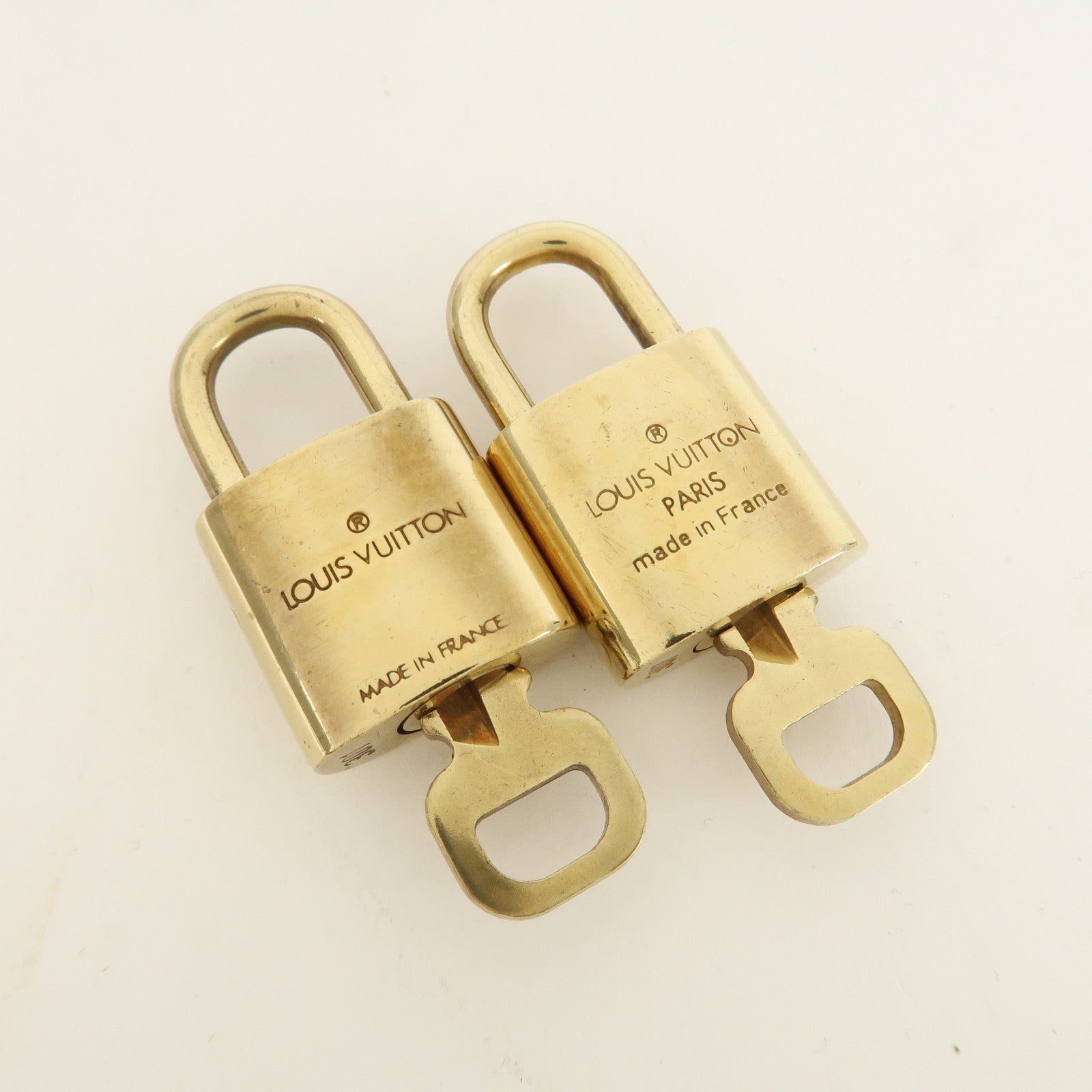 Louis Vuitton Set of 10 Lock & Key Cadena Key Lock Metal Gold Used