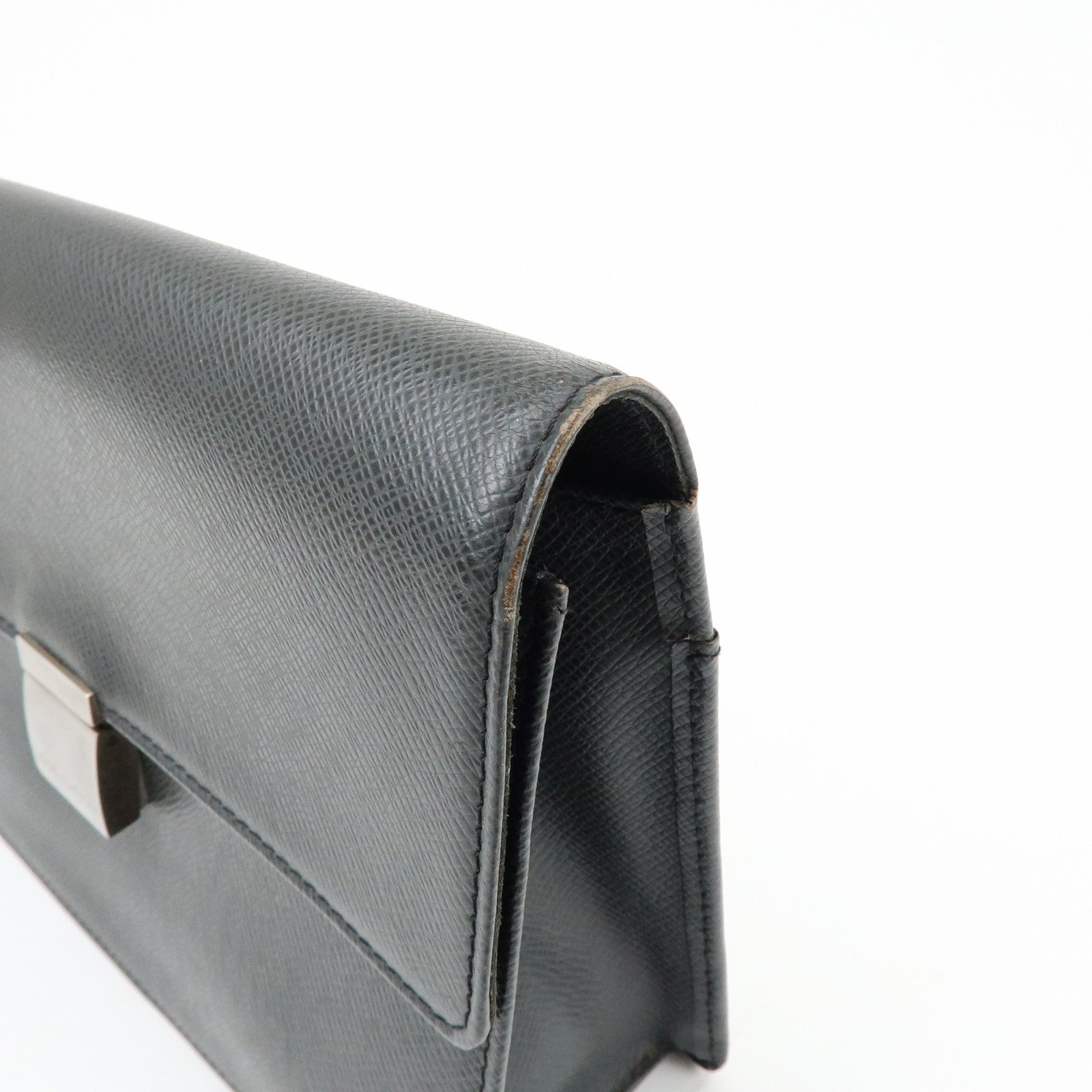 Louis Vuitton Taiga Leather Selenga Clutch Bag Ardoise M30782