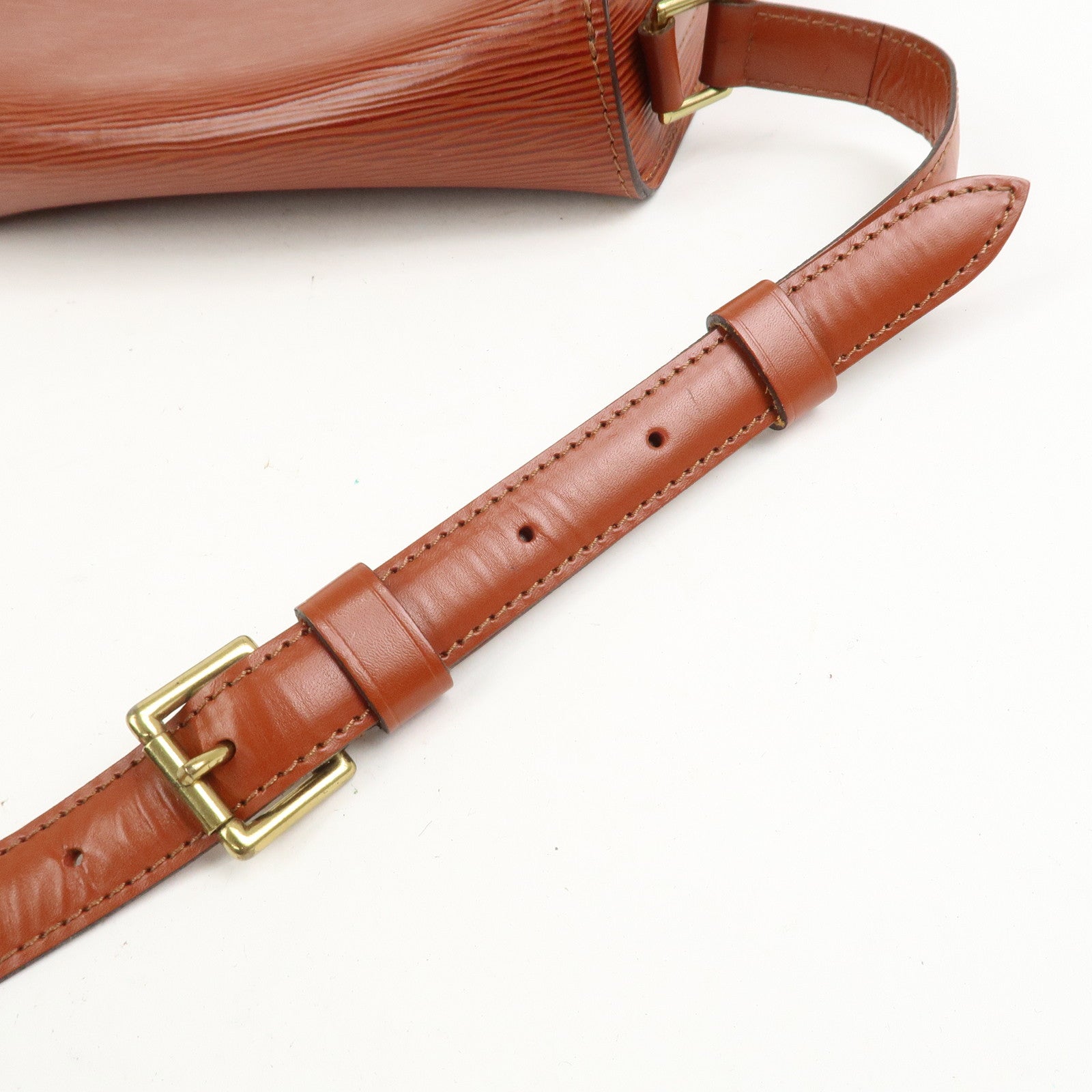 Louis Vuitton Epi Saint Cloud Shoulder Bag Kenya Brown M52193