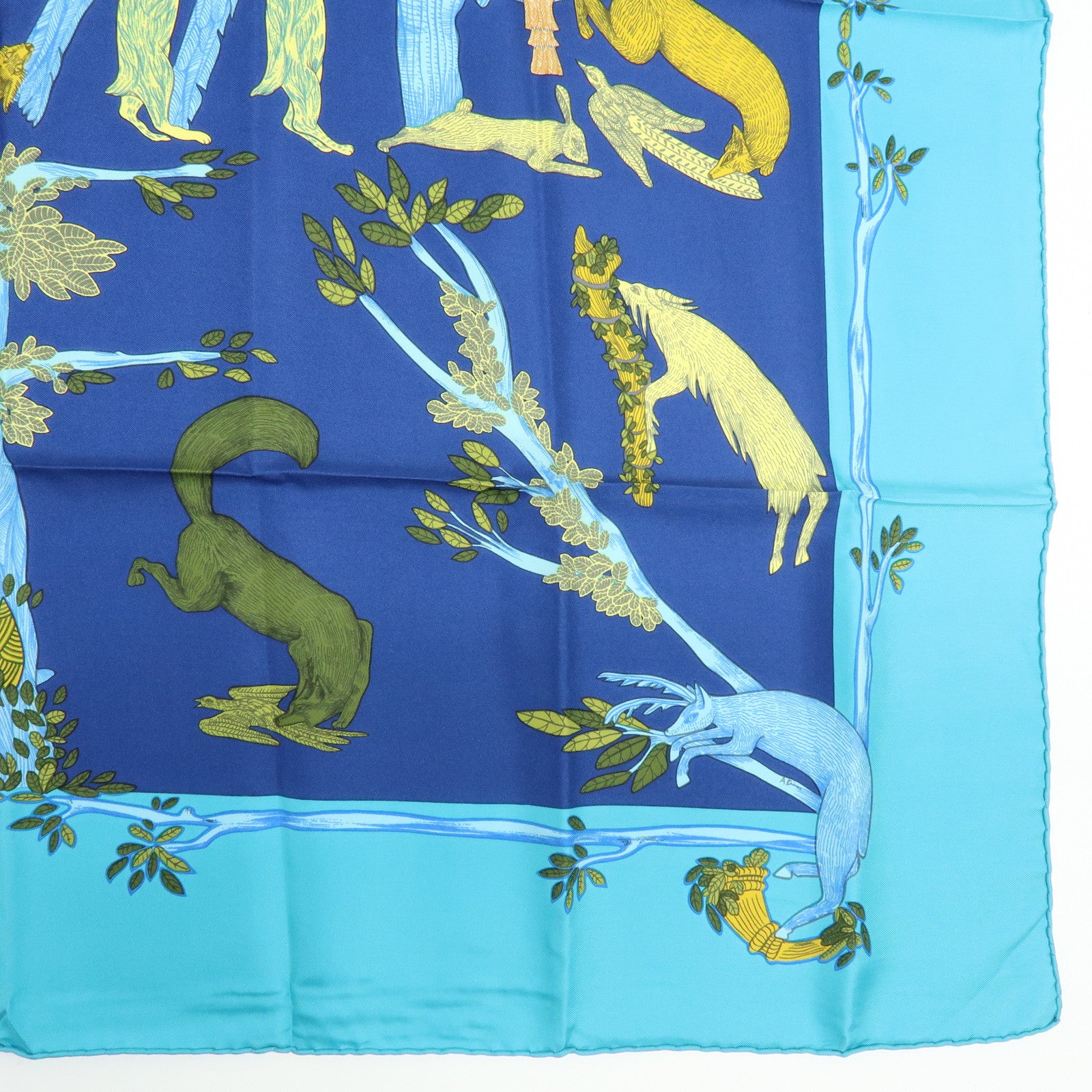 HERMES Carre 90 Silk 100% Scarf Annie Faivre Animal Print Blue