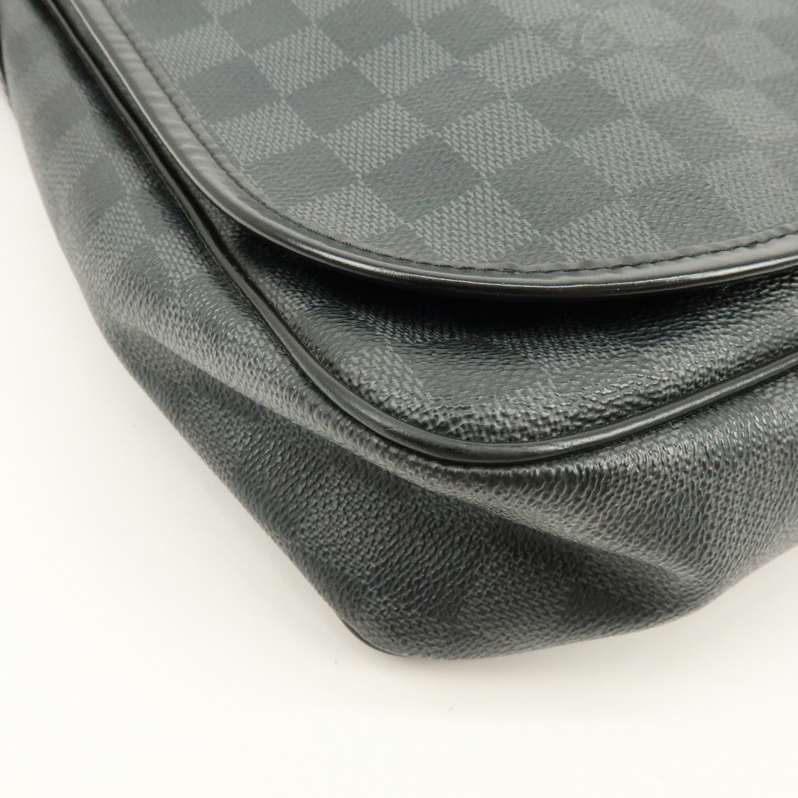 Louis Vuitton Damier Graphite Daniel MM Shoulder Bag N58029