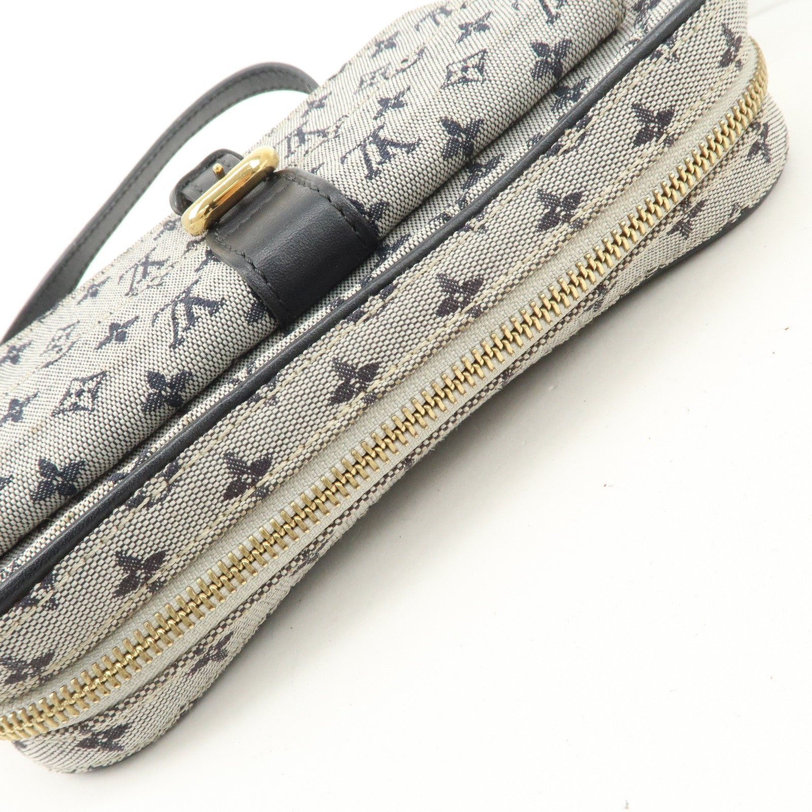 Louis Vuitton Monogram Mini Canvas Juliette MM Shoulder Bag M92315