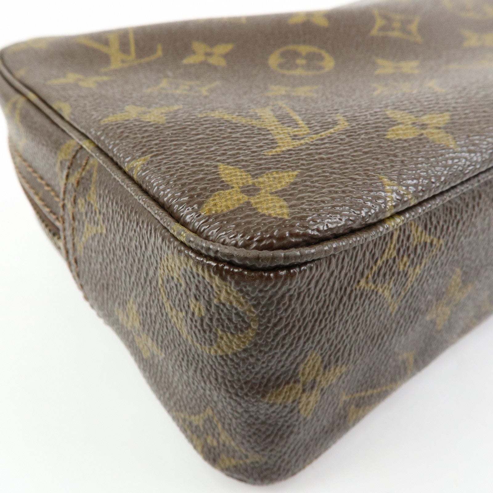 Louis Vuitton Monogram Trousse Toilette 23 Cosmetic Pouch M47524