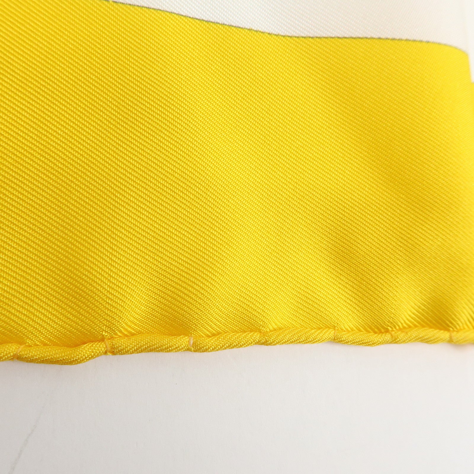 Christian Dior Silk 100% Scarf Botanical Pattern 87×87 White Yellow