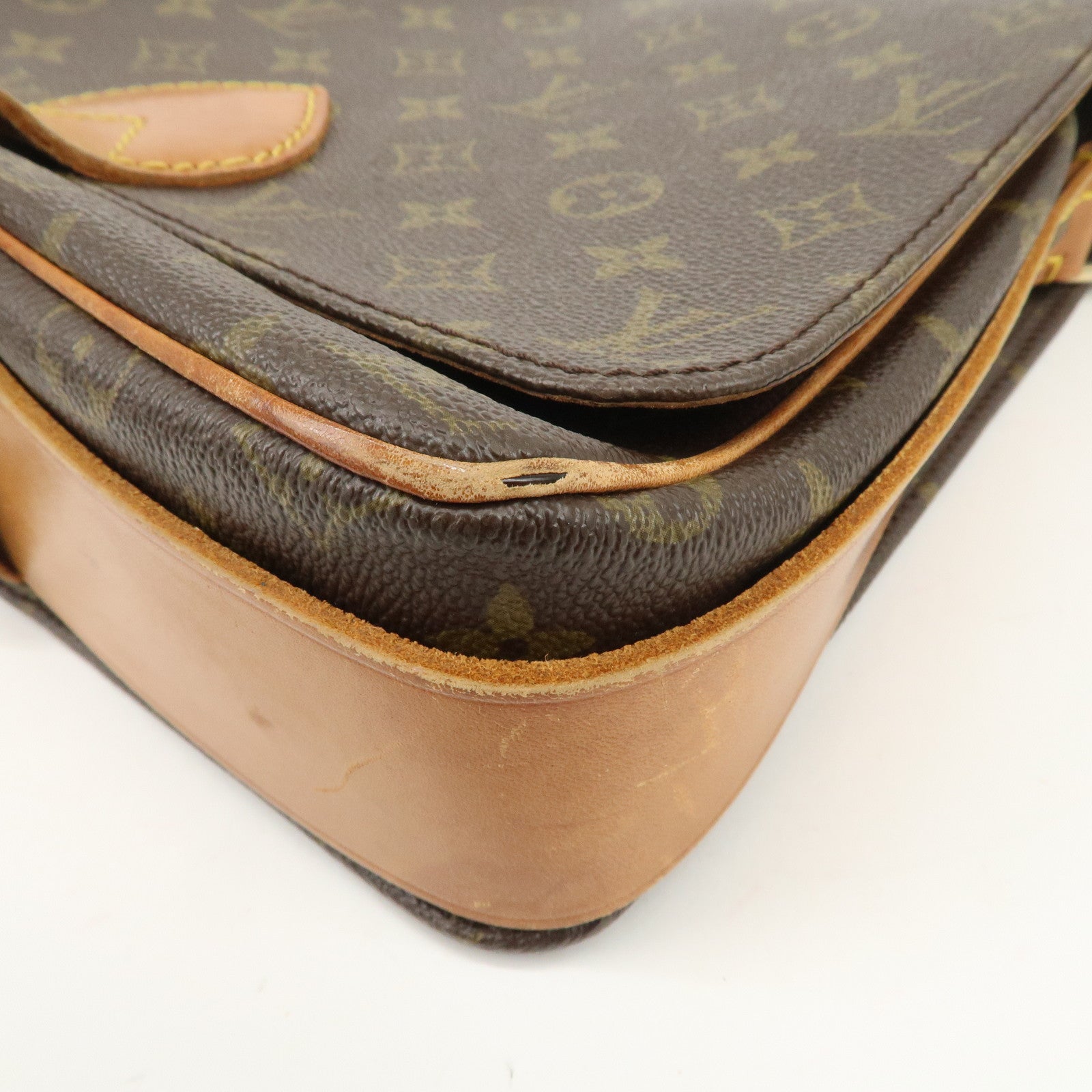 Louis Vuitton Monogram Cartouchiere 26 Shoulder Bag M51252