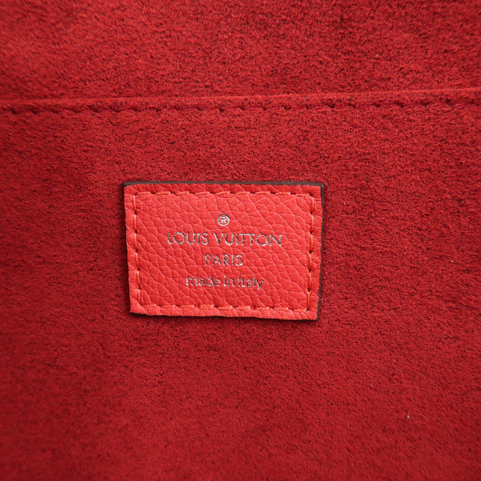 Louis Vuitton Pochette Jour PM Taurillon Leather Pouch Red R99586