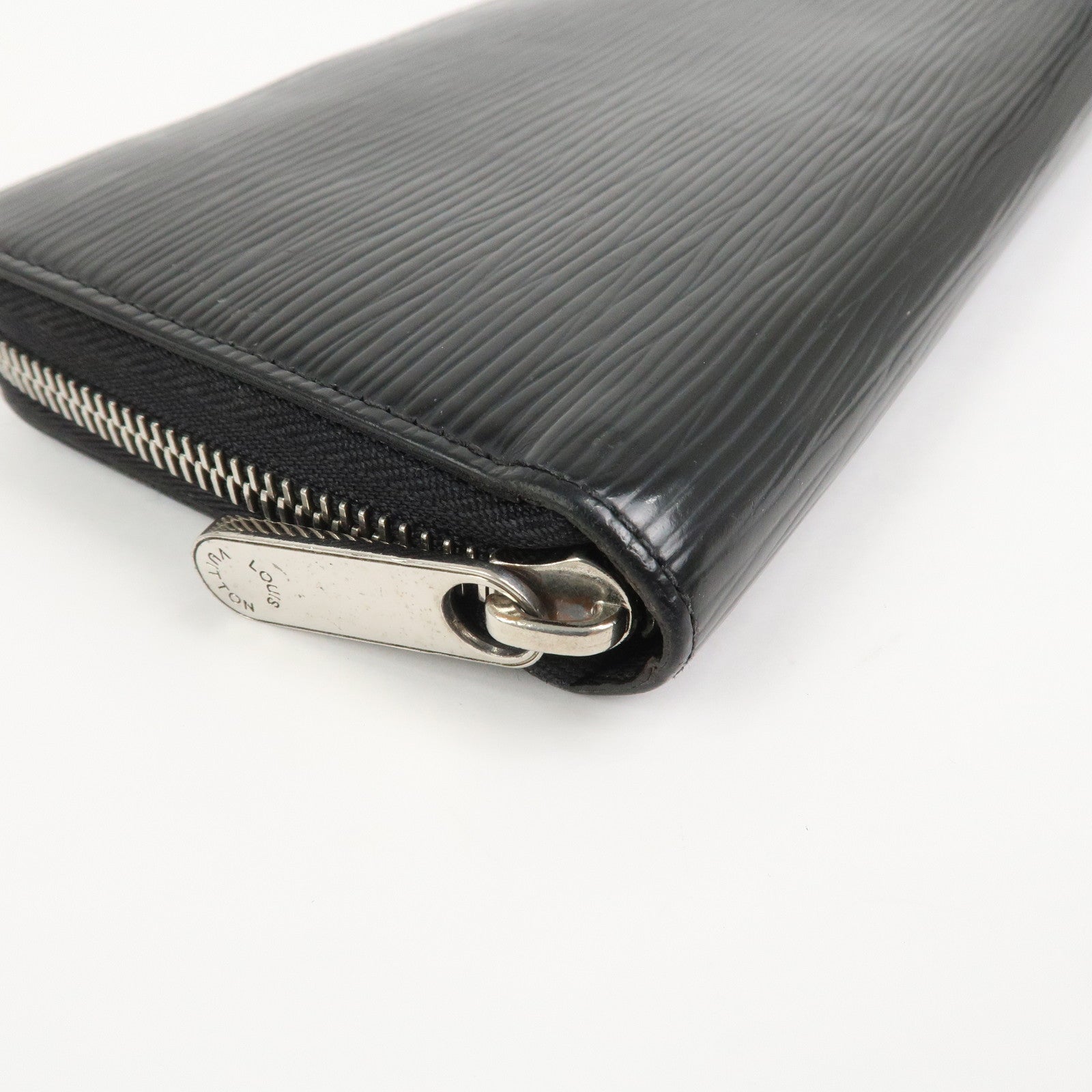 Louis Vuitton Epi Leather Round Zippy Long Wallet Noir Black M60072