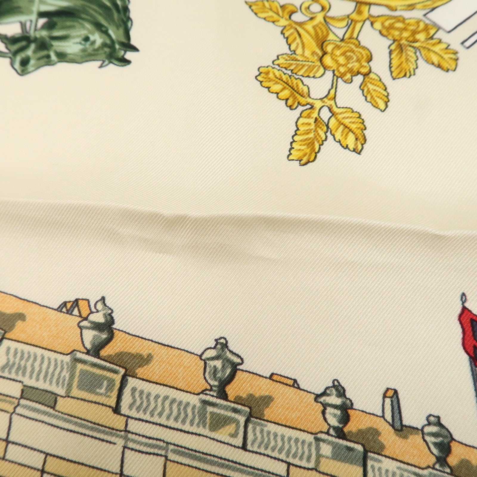 HERMES Carre 90 Silk 100% Scarf SANSSOUCY Gold Back Ivory Used