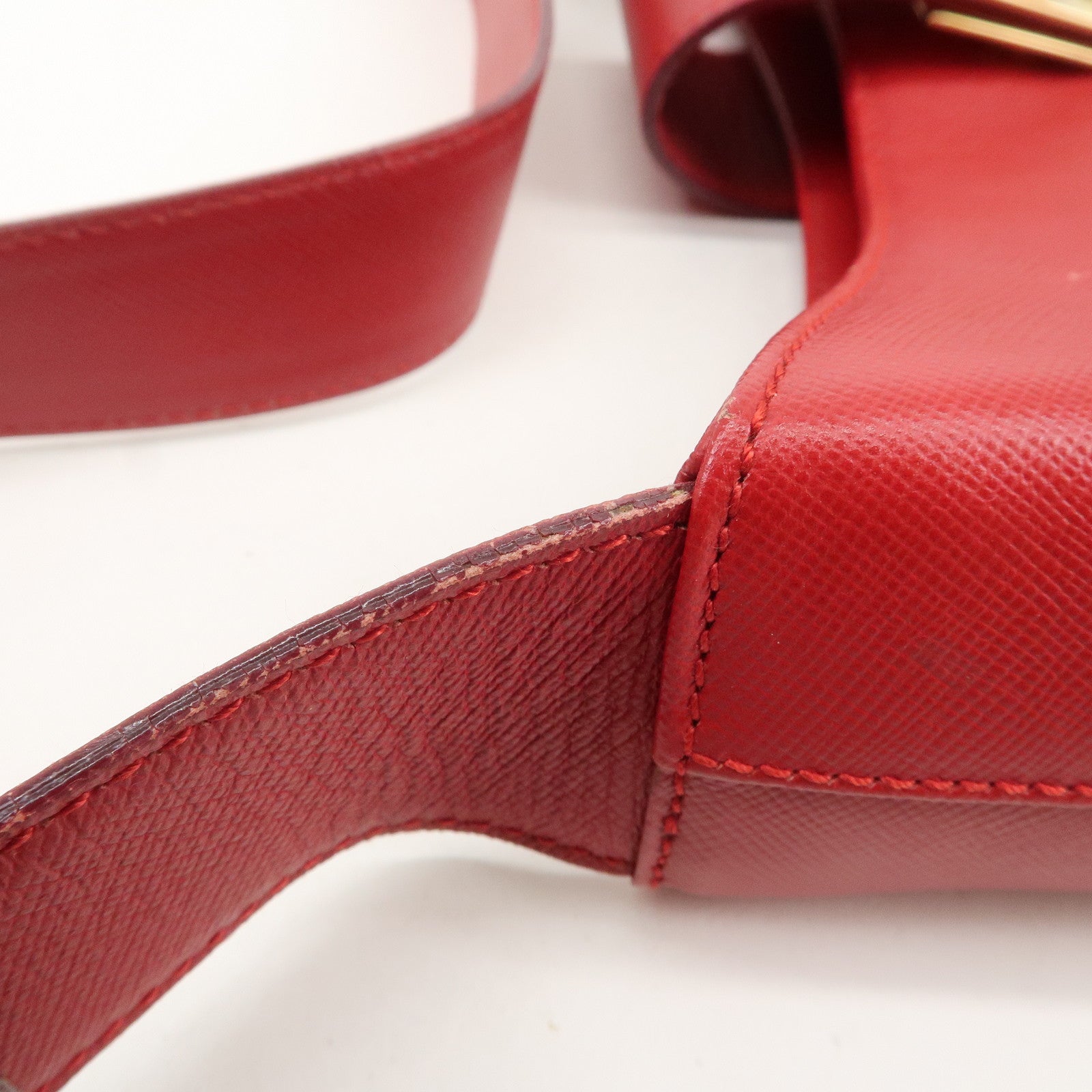 Ferragamo Gancini Leather Shoulder Bag Hand Bag Red