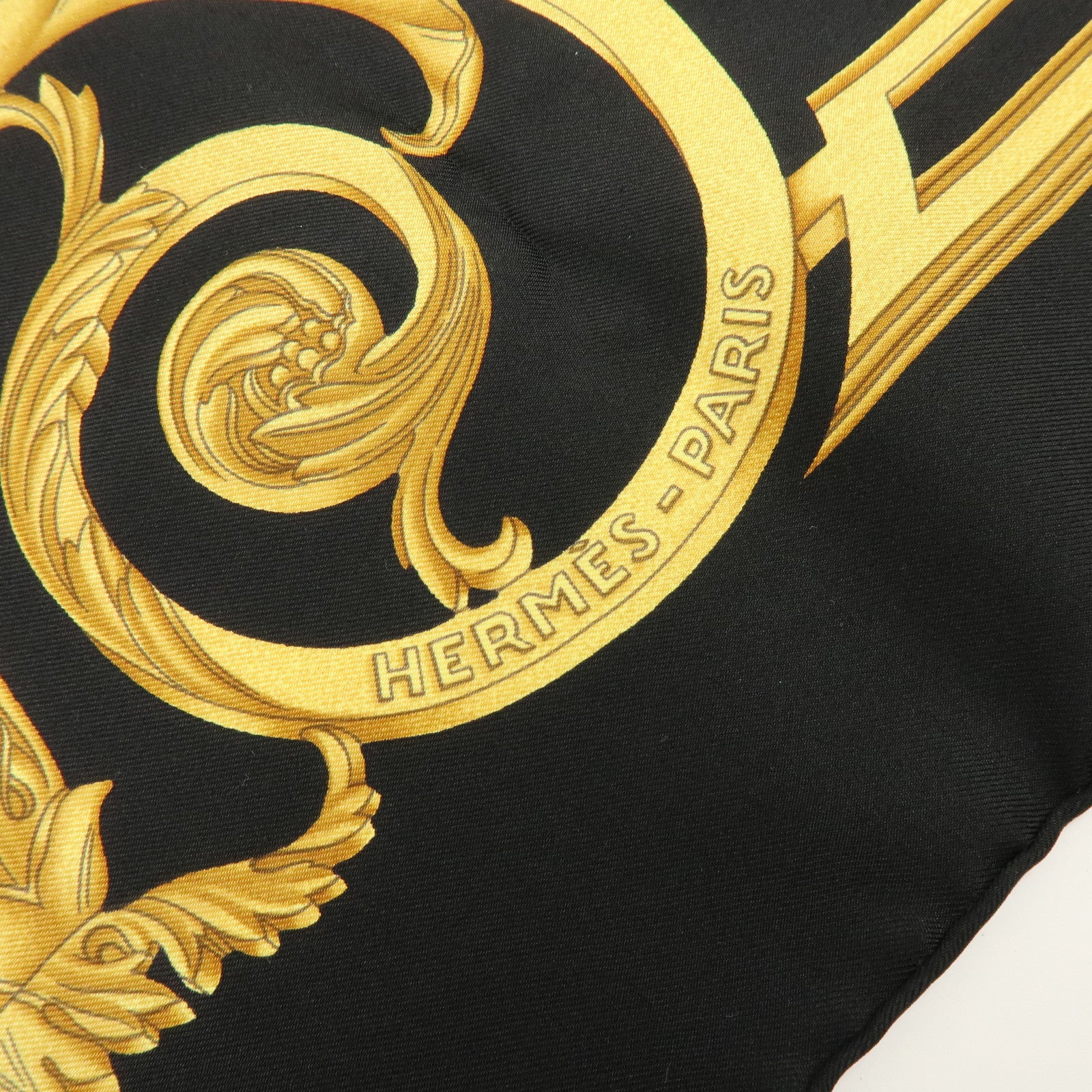 HERMES Carre 90 Silk 100% Scarf LES TUILERIES Black Gold