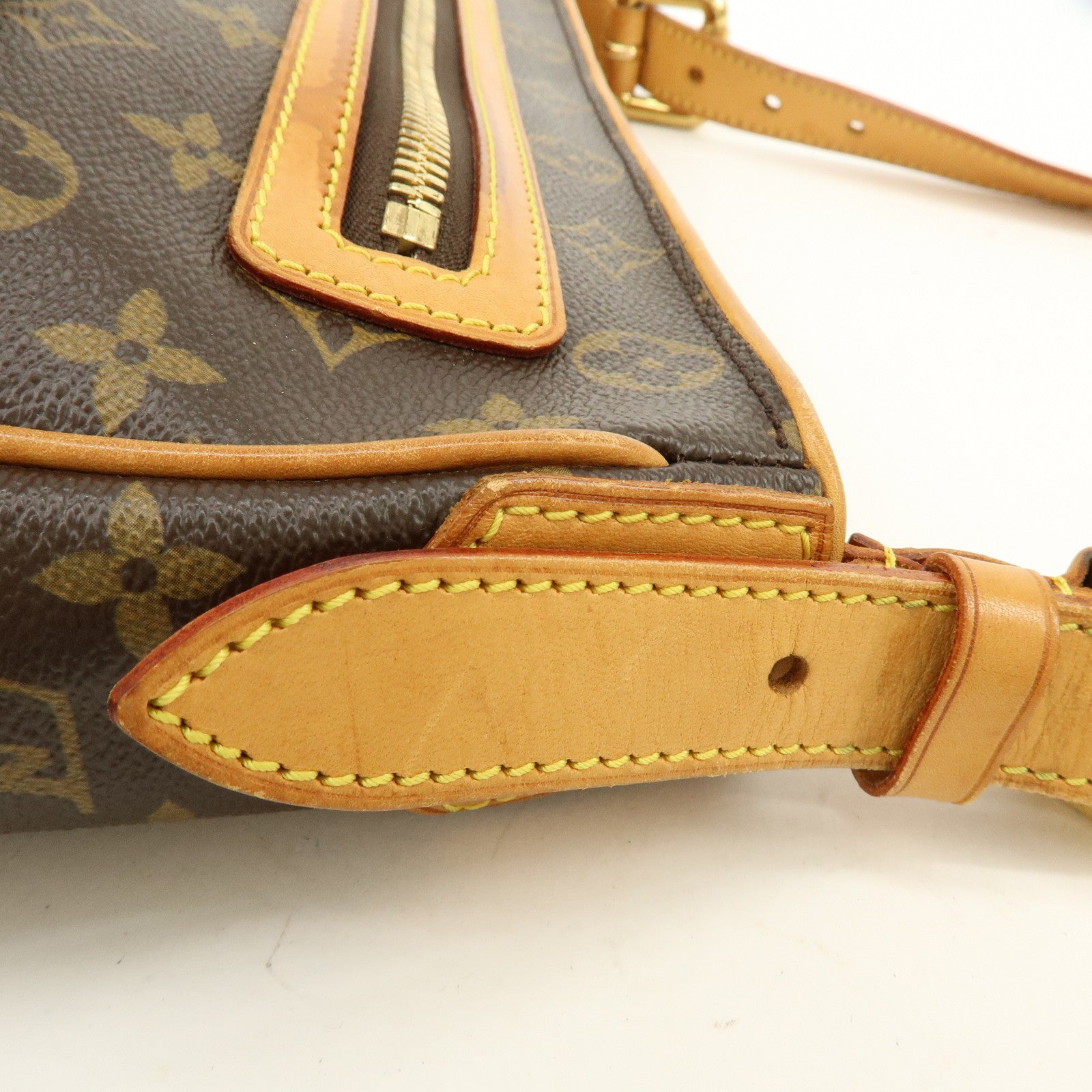 Louis Vuitton Monogram Hudson GM Shoulder Bag Brown M40045