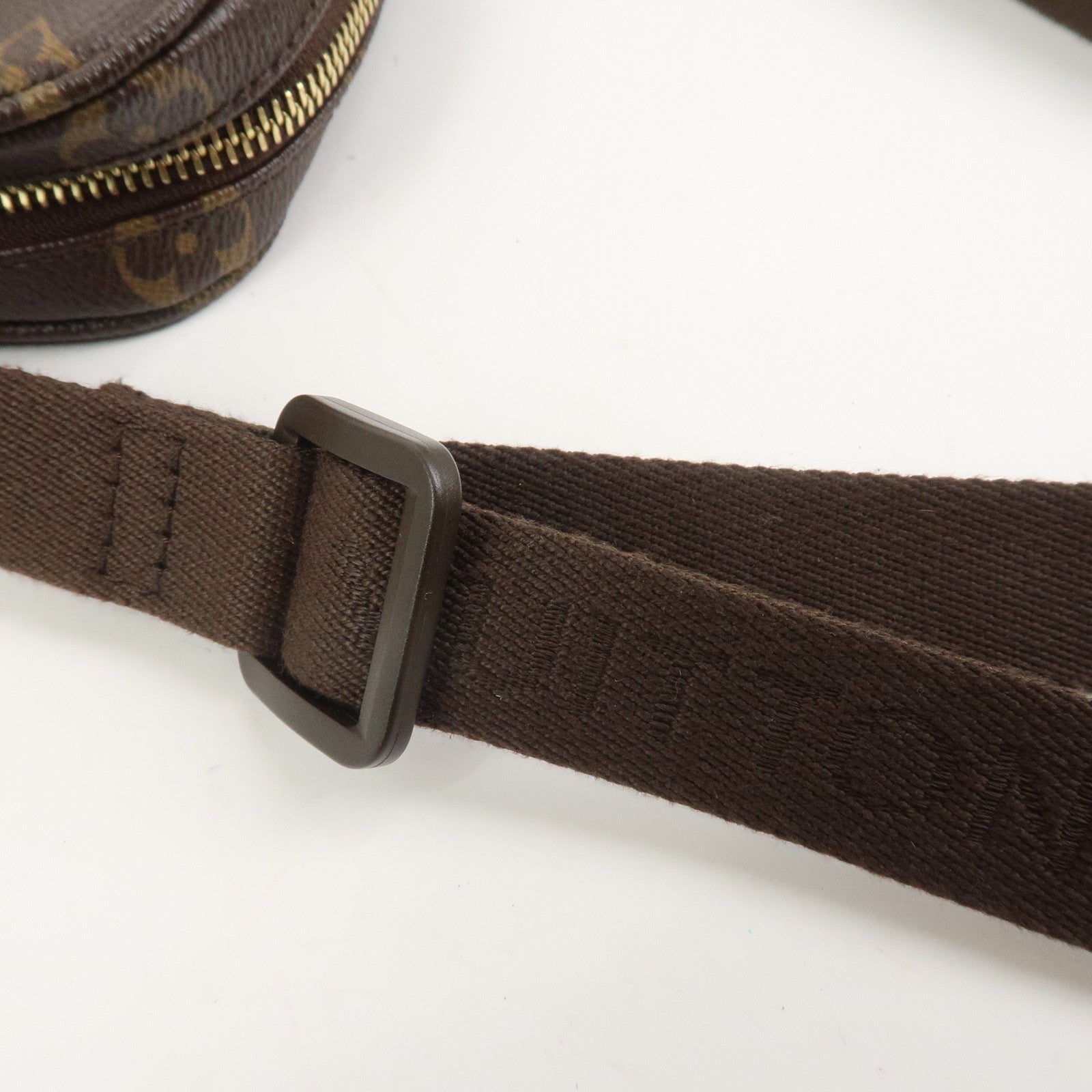 Louis Vuitton Monogram Trotteur Beaubourg Shoulder Bag Brown M97037