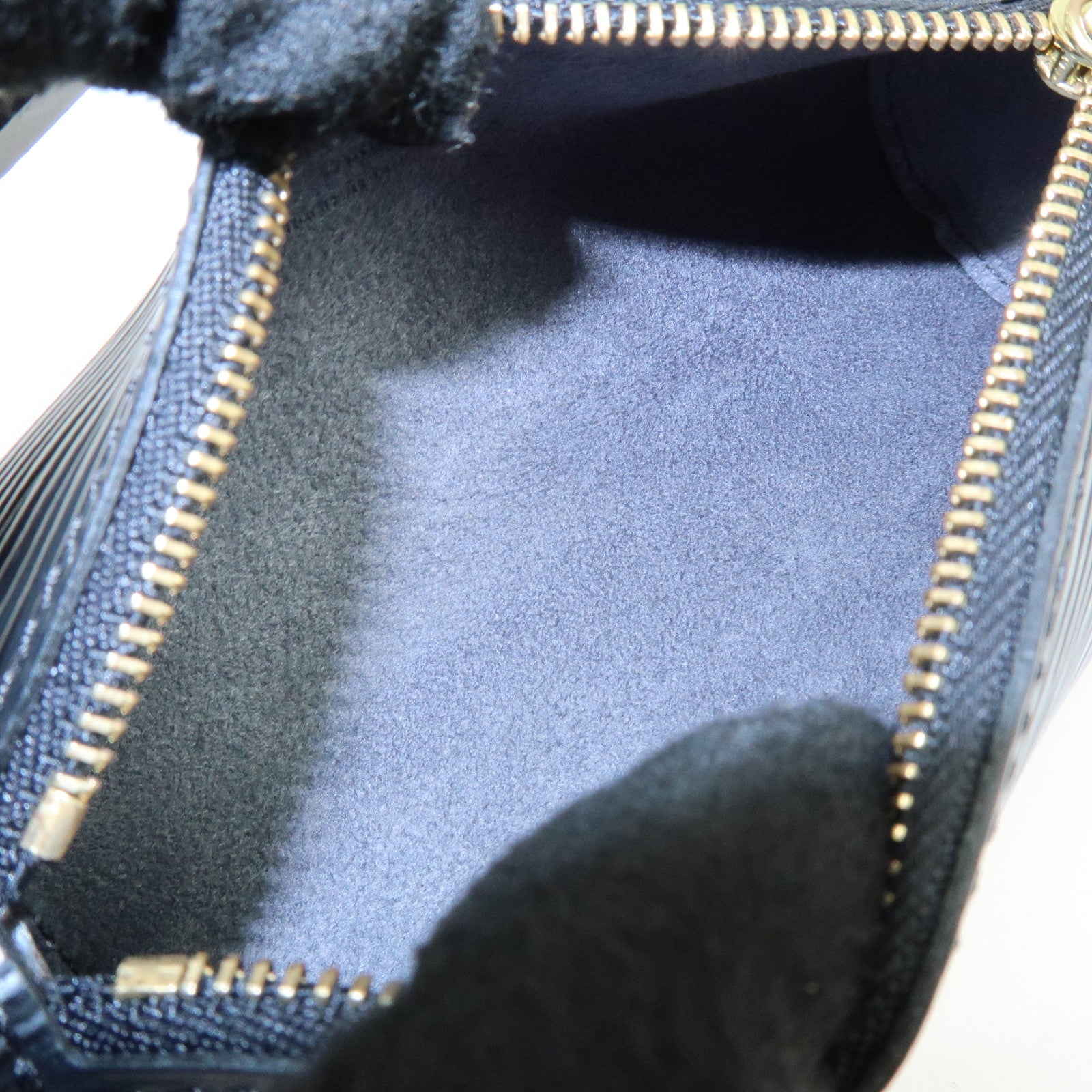 Louis Vuitton Epi Soufflot Shoulder Bag & Pouch Noir M52222