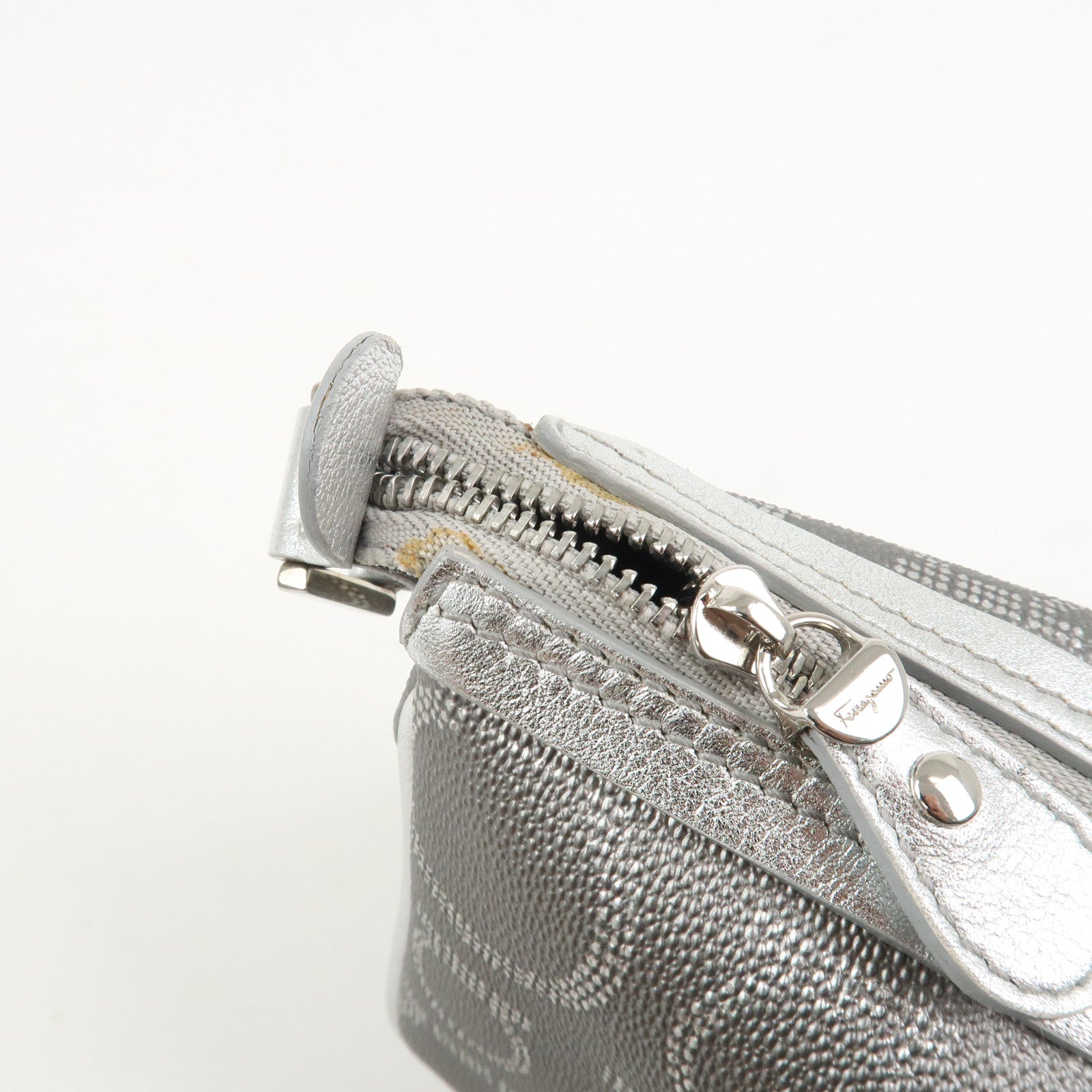 Ferragamo Gancini Logo Leather Shoulder Bag Hand Bag Silver