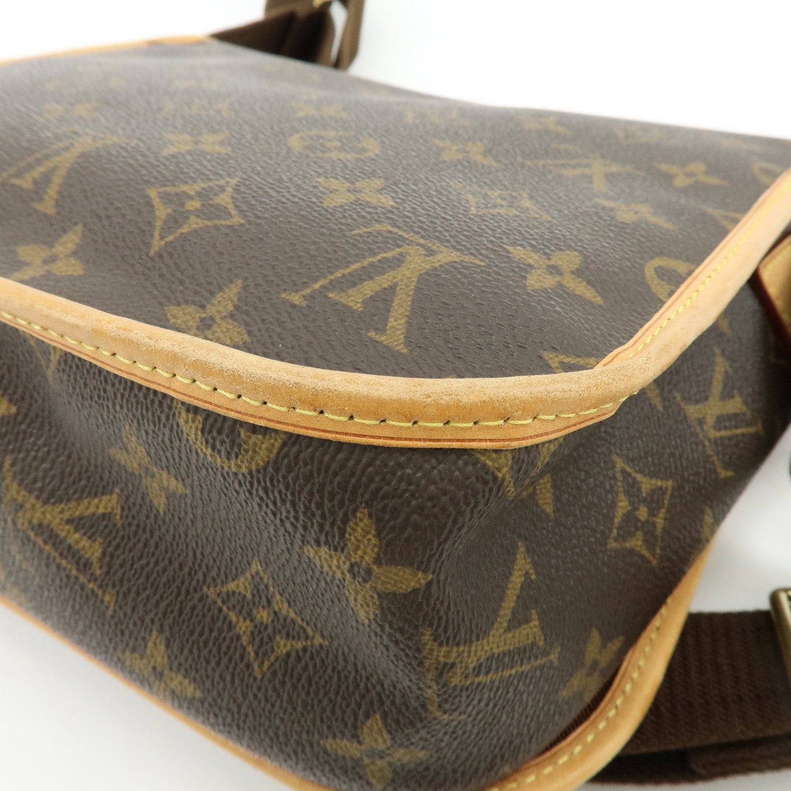 Louis Vuitton Monogram Messenger Bosphore PM Shoulder Bag M40106