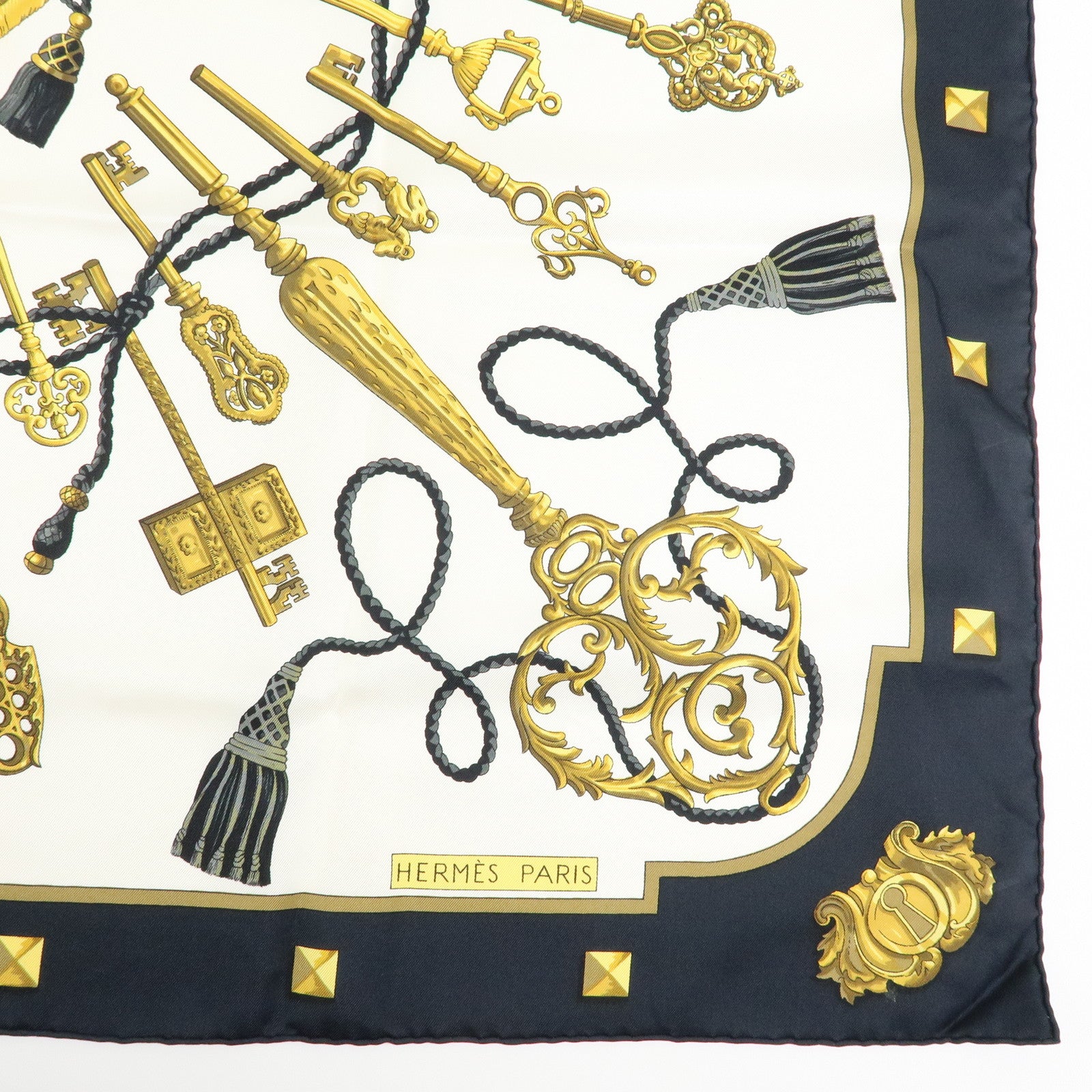 HERMES Carre 90 Silk 100% Scarf LES CLES THE KEYS RARE Black White