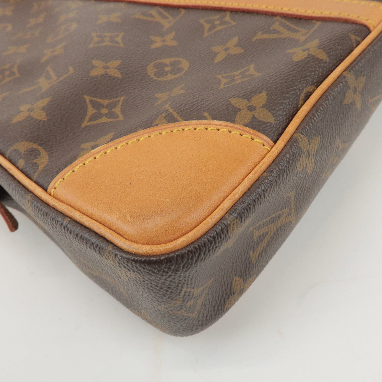 Louis Vuitton Monogram Porte Documents Voyage Bag Brown M53361