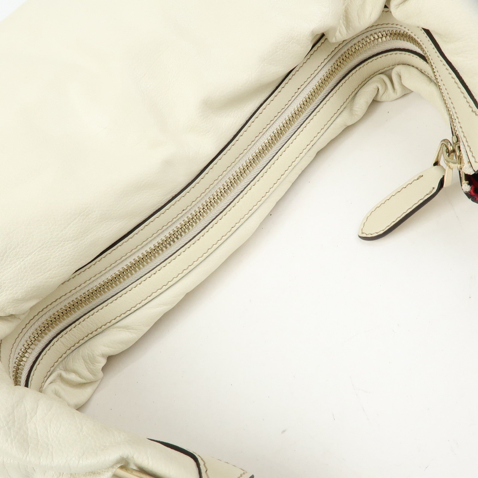 GUCCI Interlocking G Crest Leather Shoulder Bag Ivory 181492