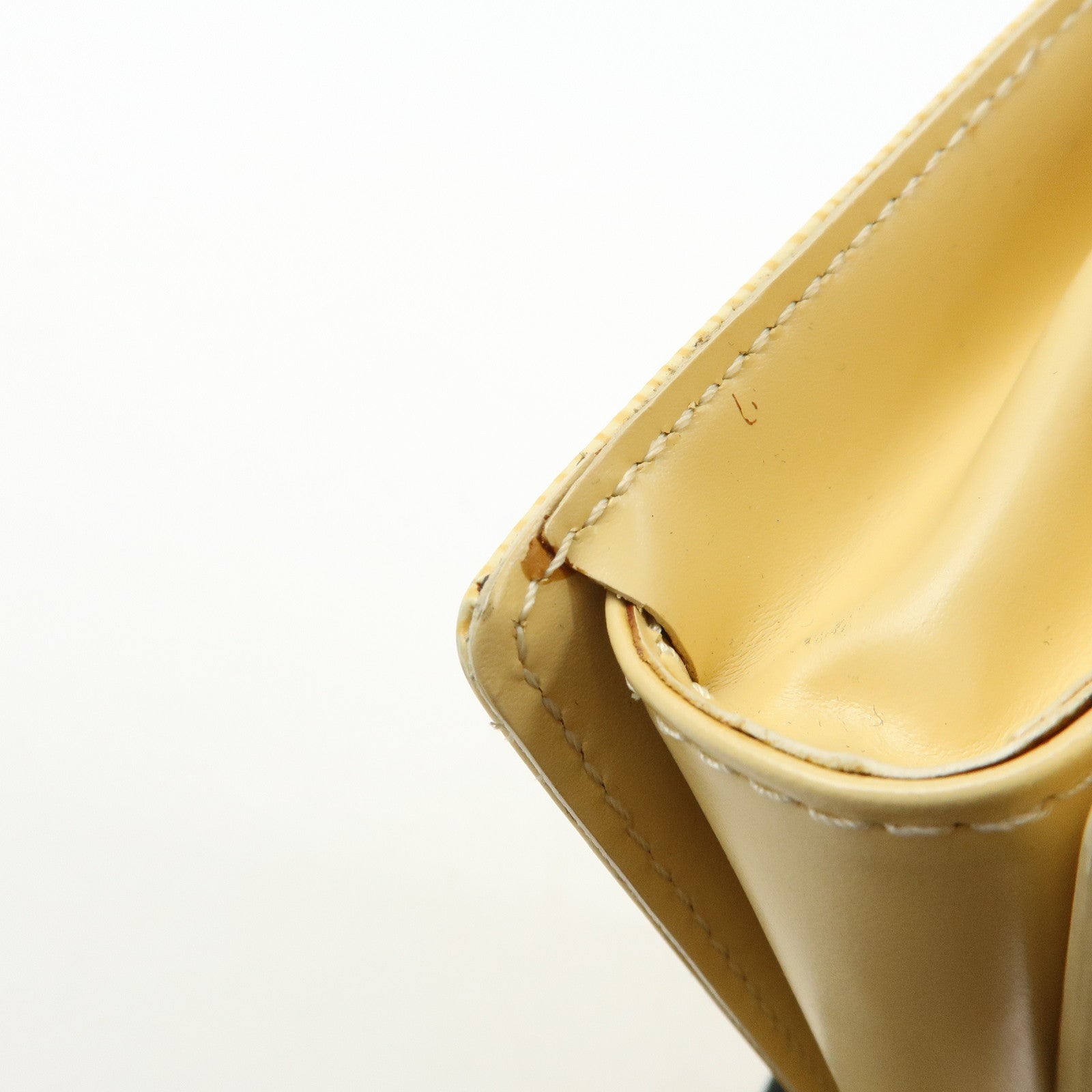 Louis Vuitton Epi Leather Honfleur Shoulder Bag Vanilla M5273A