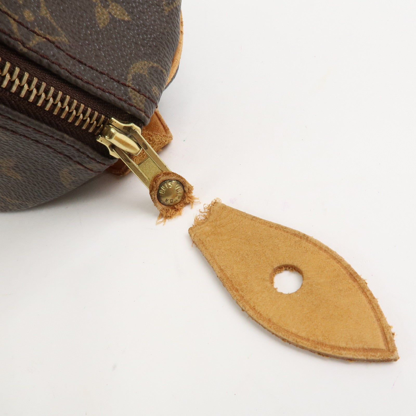 Louis Vuitton Monogram Monogram Canvas   Nume Leather M41528