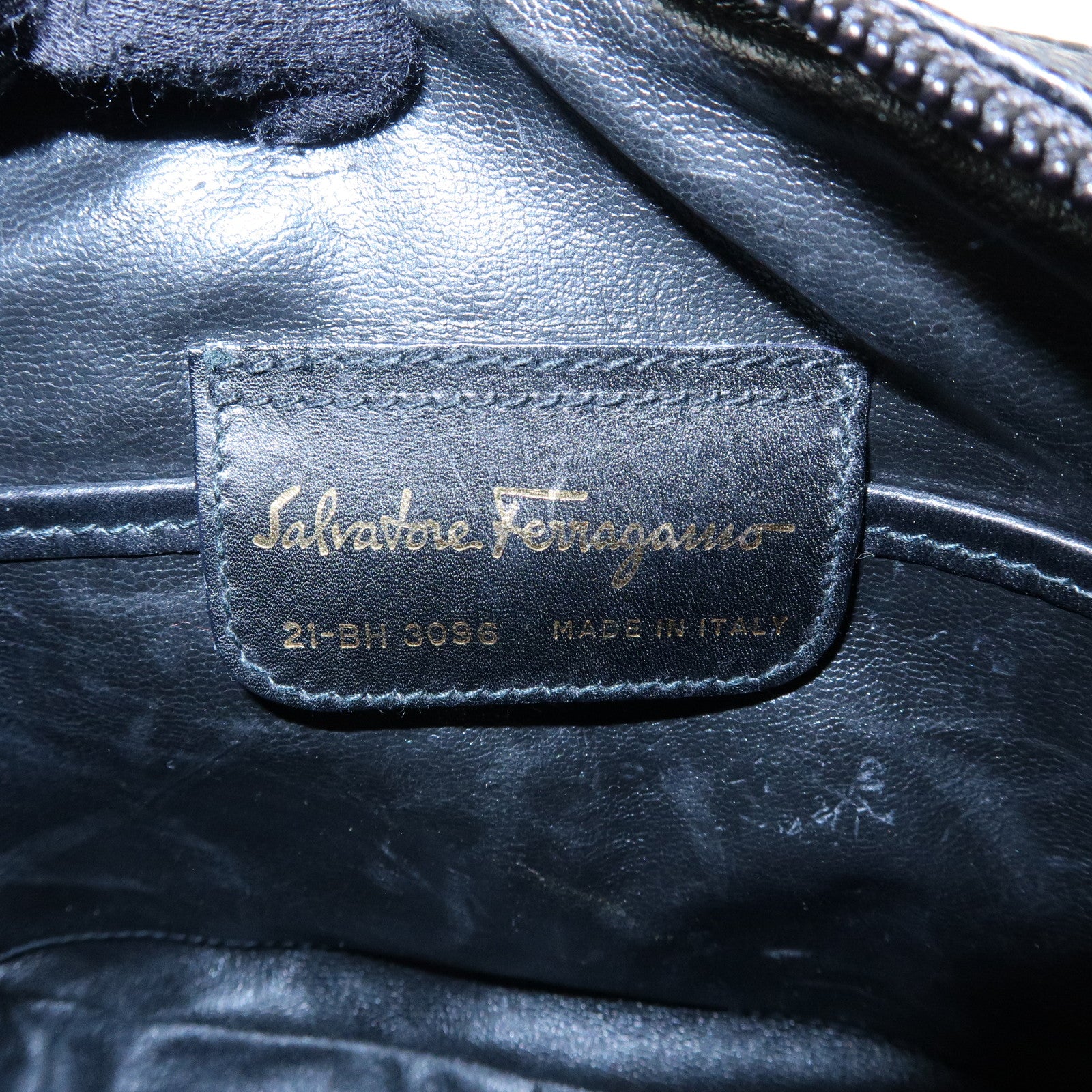 Ferragamo Varra Embossed Leather Shoulder Bag Crossbody Bag Black