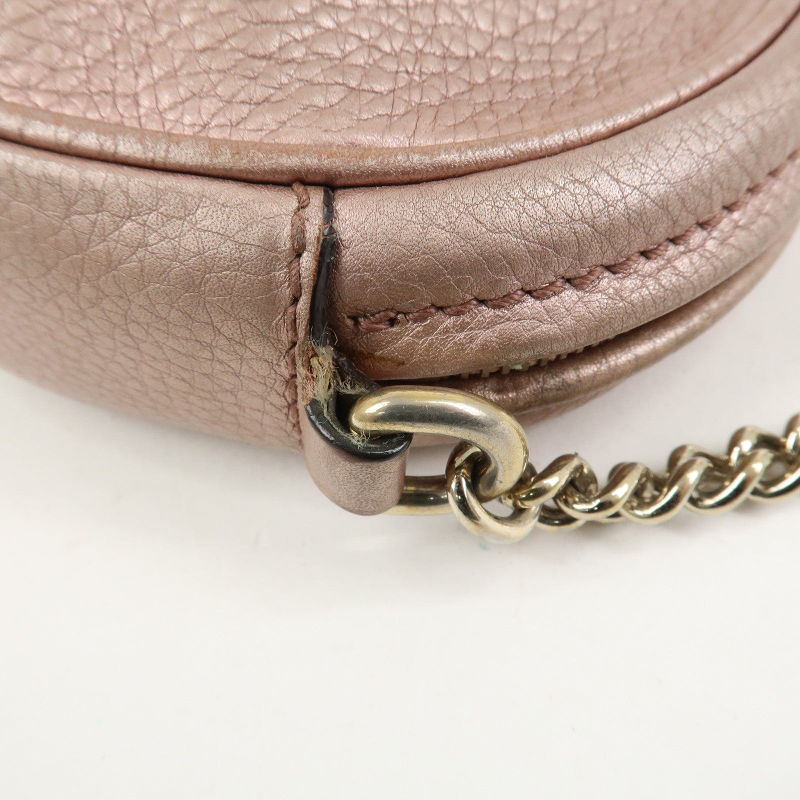 GUCCI SOHO Leather Chain Shoulder Bag Metallic Pink 353965