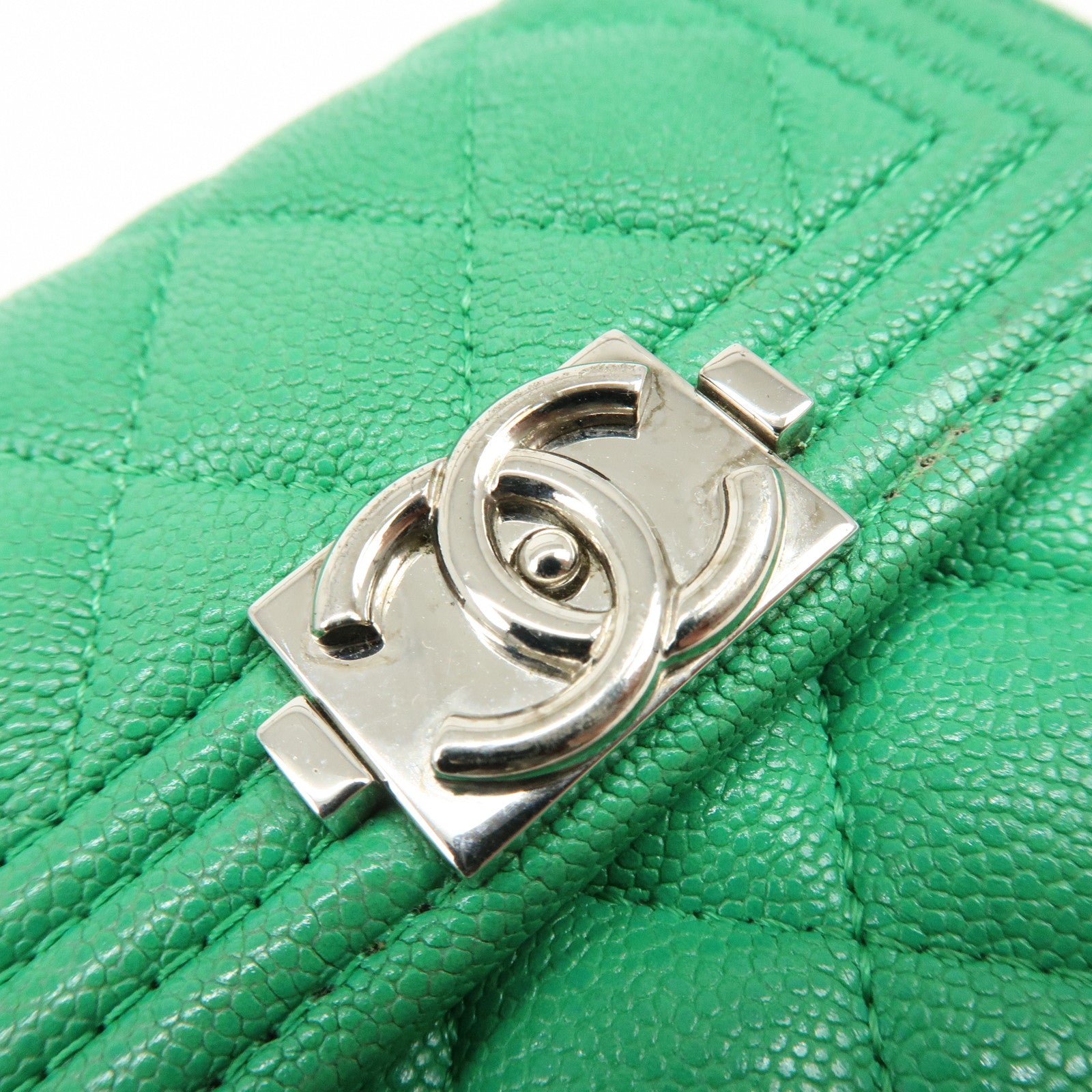 CHANEL Boy Chanel COCO Mark Caviarskin Compact Wallet Green