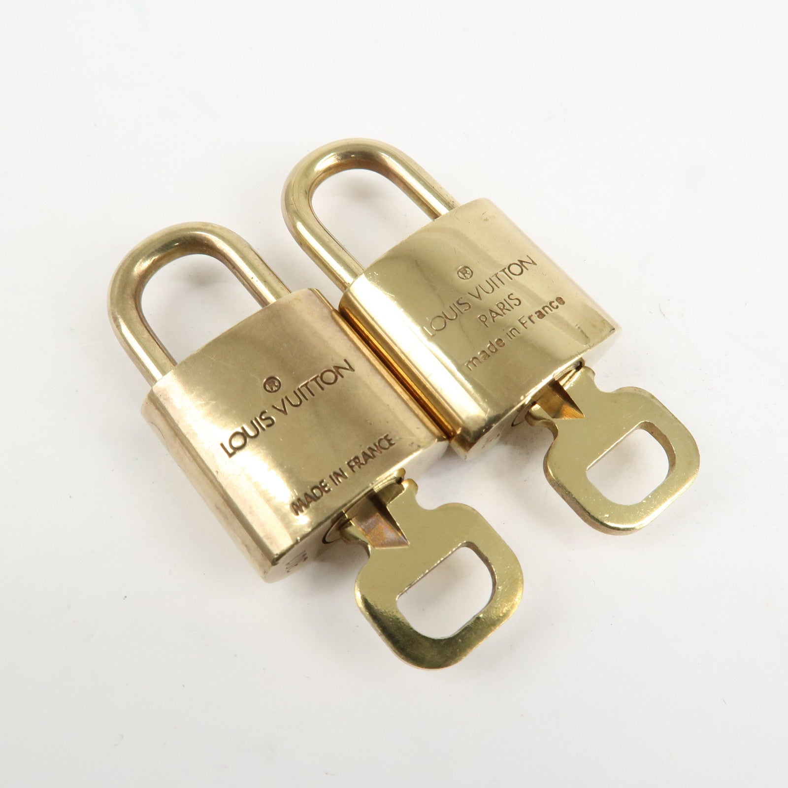 Louis Vuitton Set of 10 Lock & Key Cadena Key Lock Metal Gold