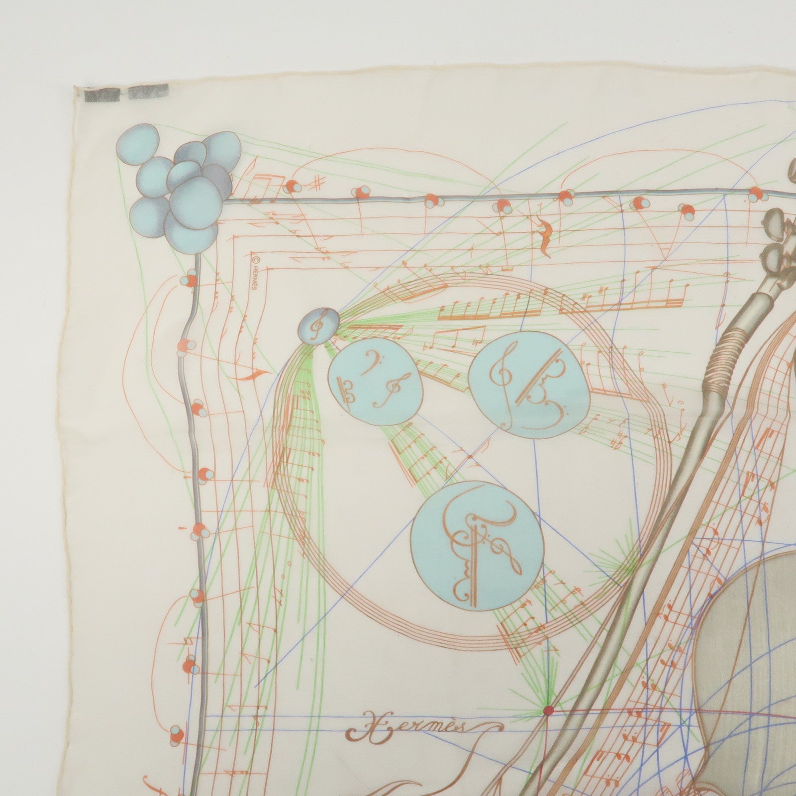 HERMES Carre 90 Silk 100% La Musique des Spheres Scarf Ivory