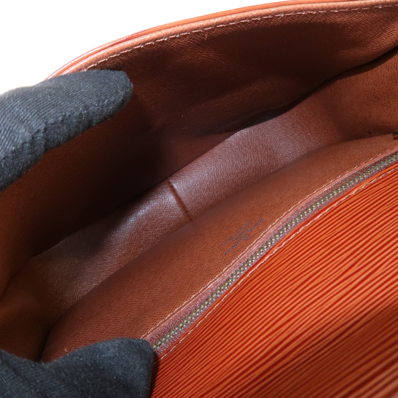 Louis Vuitton Epi Saint Cloud Shoulder Bag Kenya Brown M52193