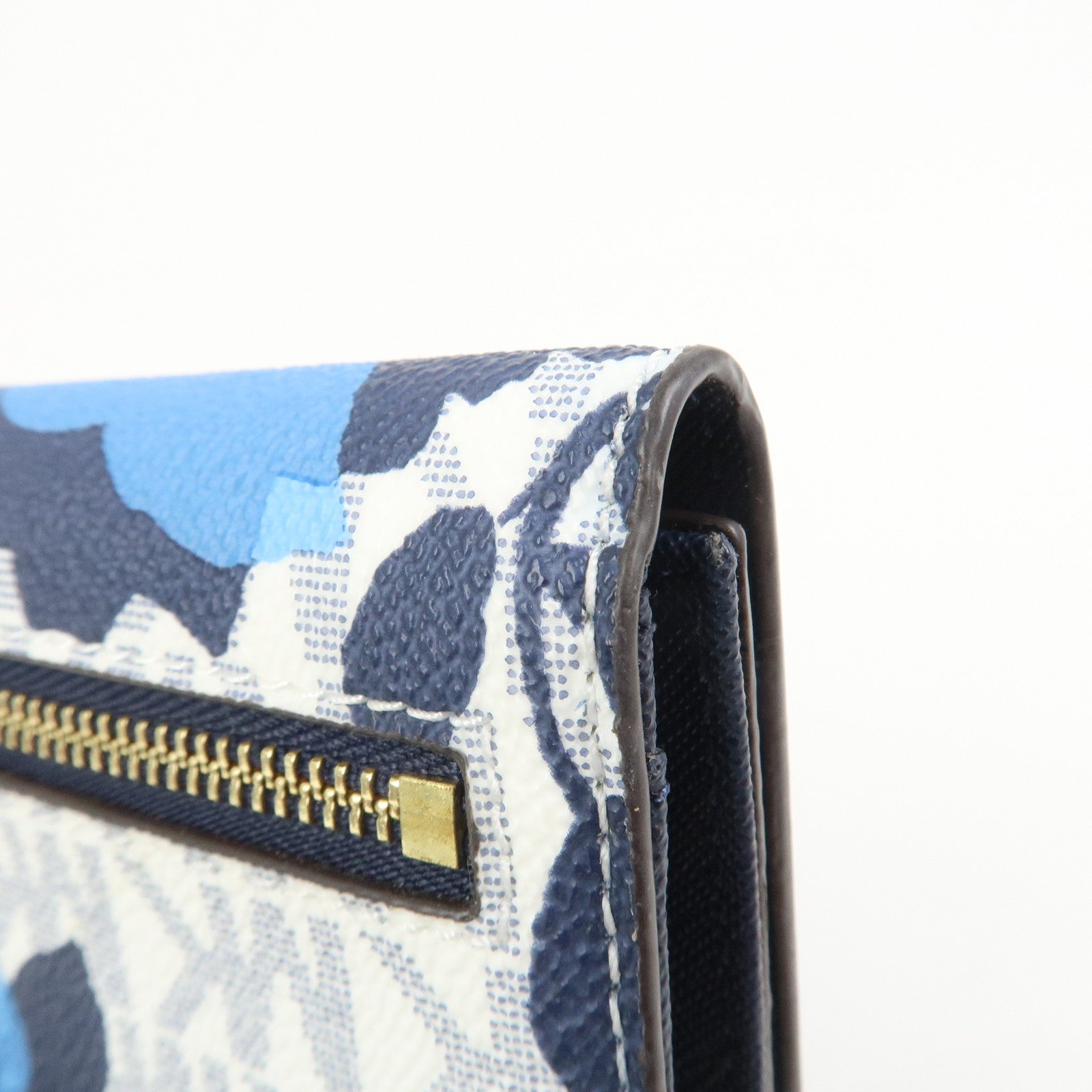 MICHAEL KORS MK Signature PVC Bi-fold Long Wallet Light Blue White