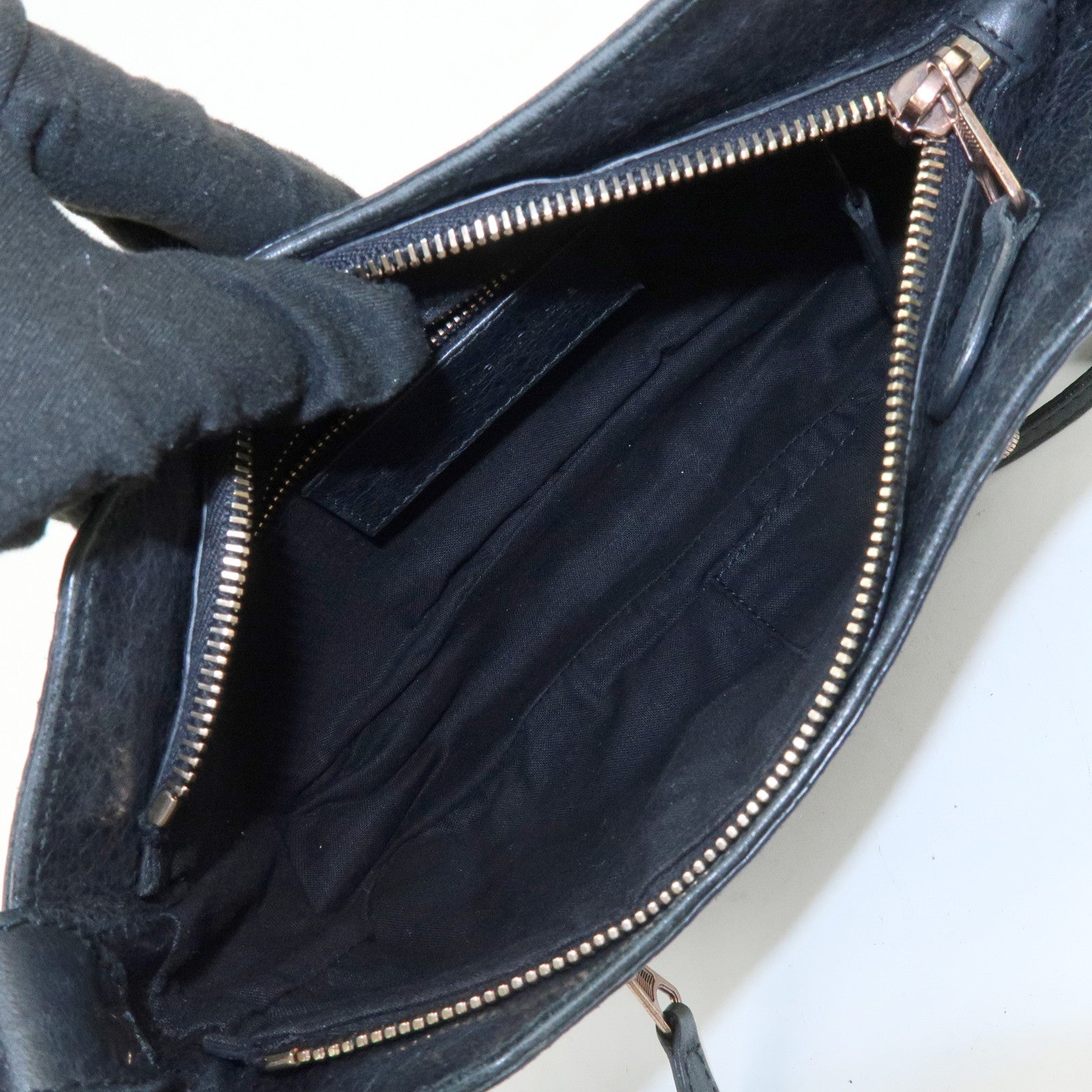 BALENCIAGA The Giant Hip Leather Shoulder Bag Black 237203