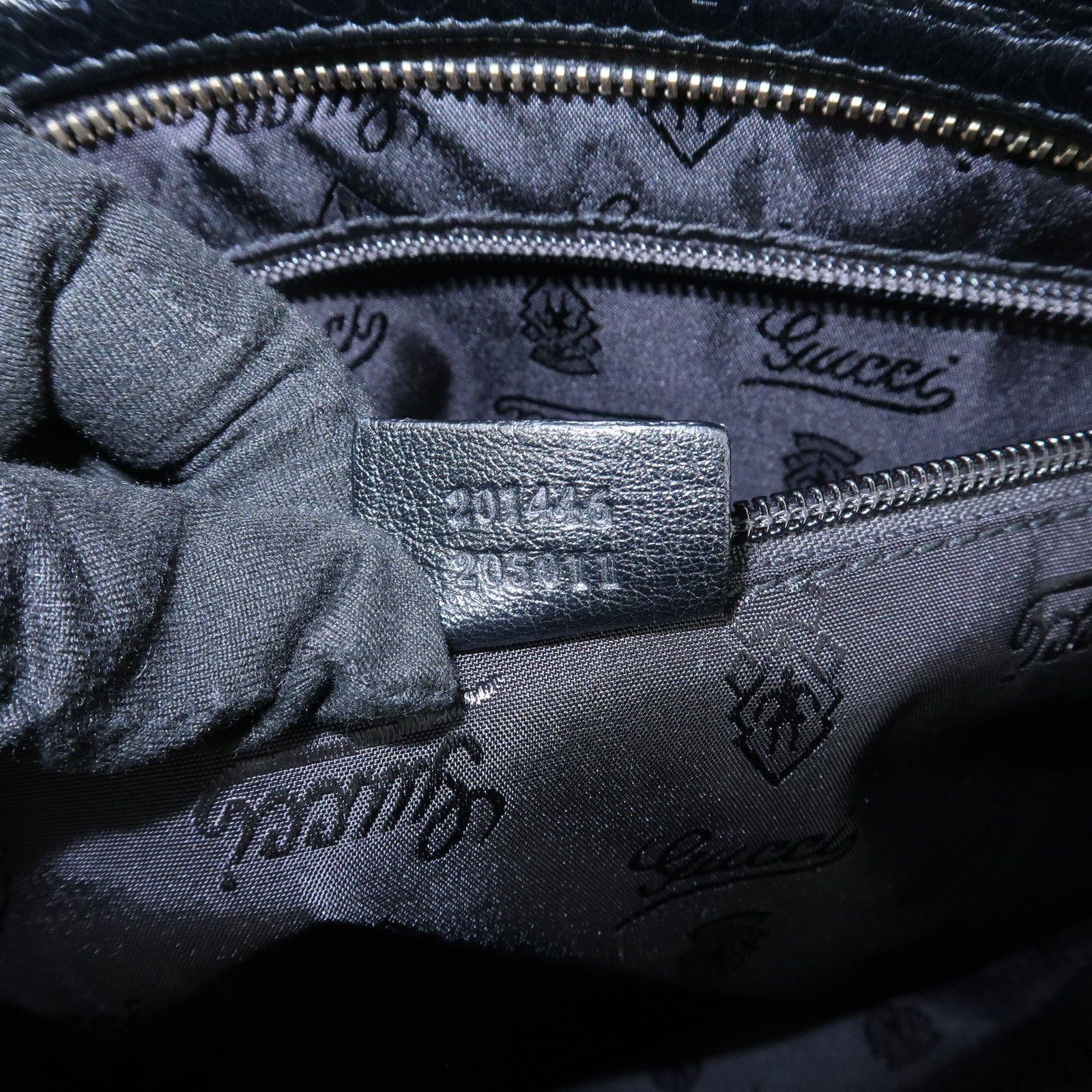 GUCCI Guccissima Leather Shoulder Bag Crossbody Bag Black 201446