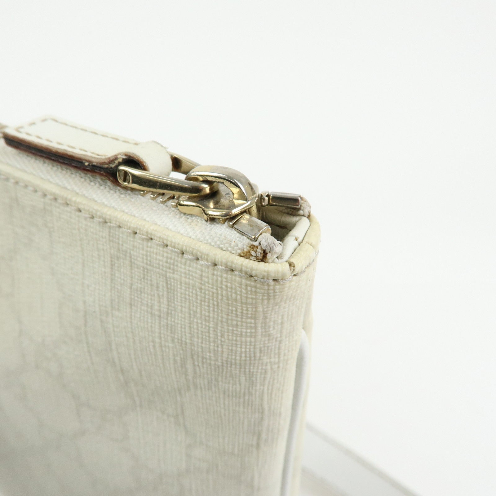 GUCCI Sherry GG Supreme PVC Leather Shoulder Bag Ivory 153244