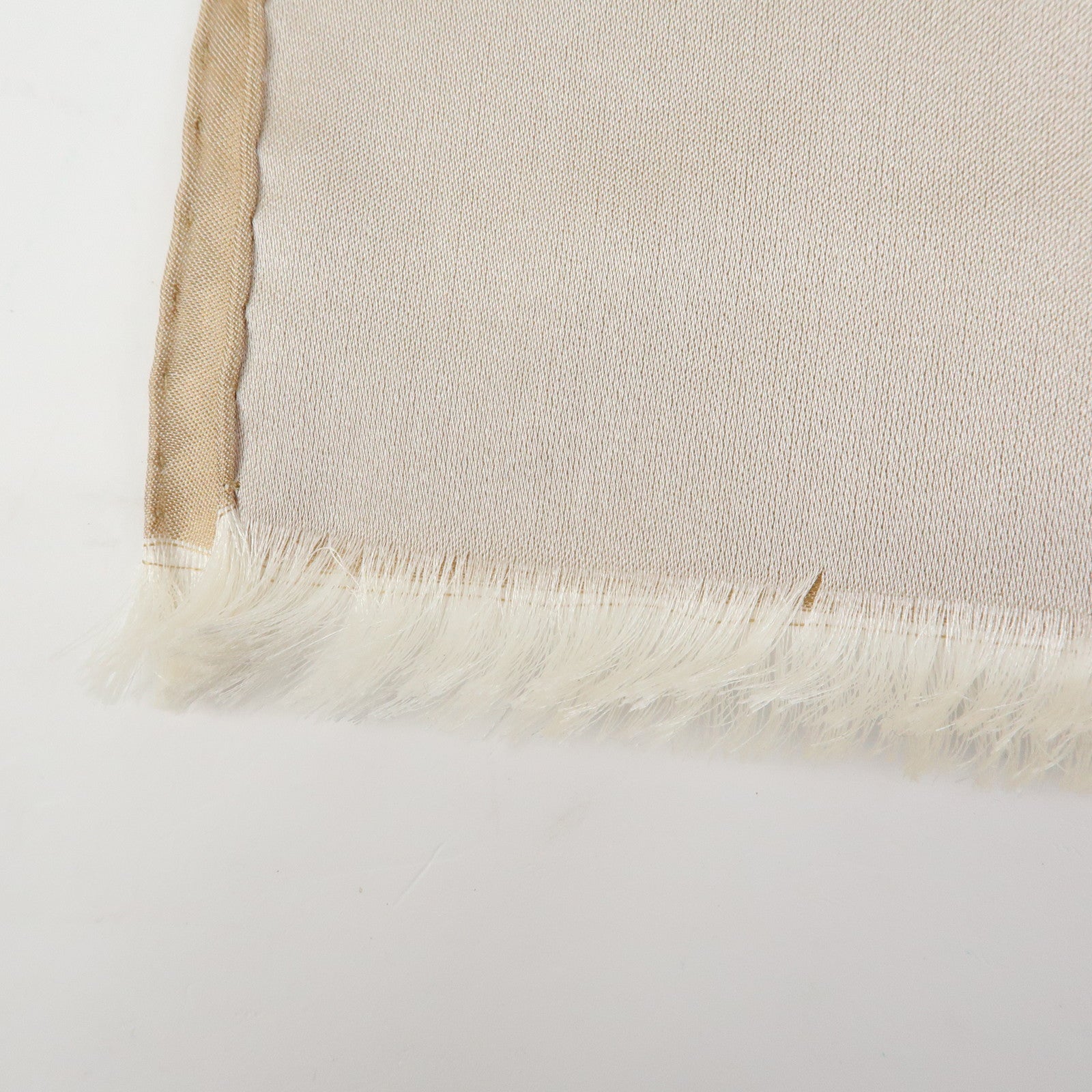 Louis Vuitton Echarpe Capri Silk 100% Scarf Beige M71051