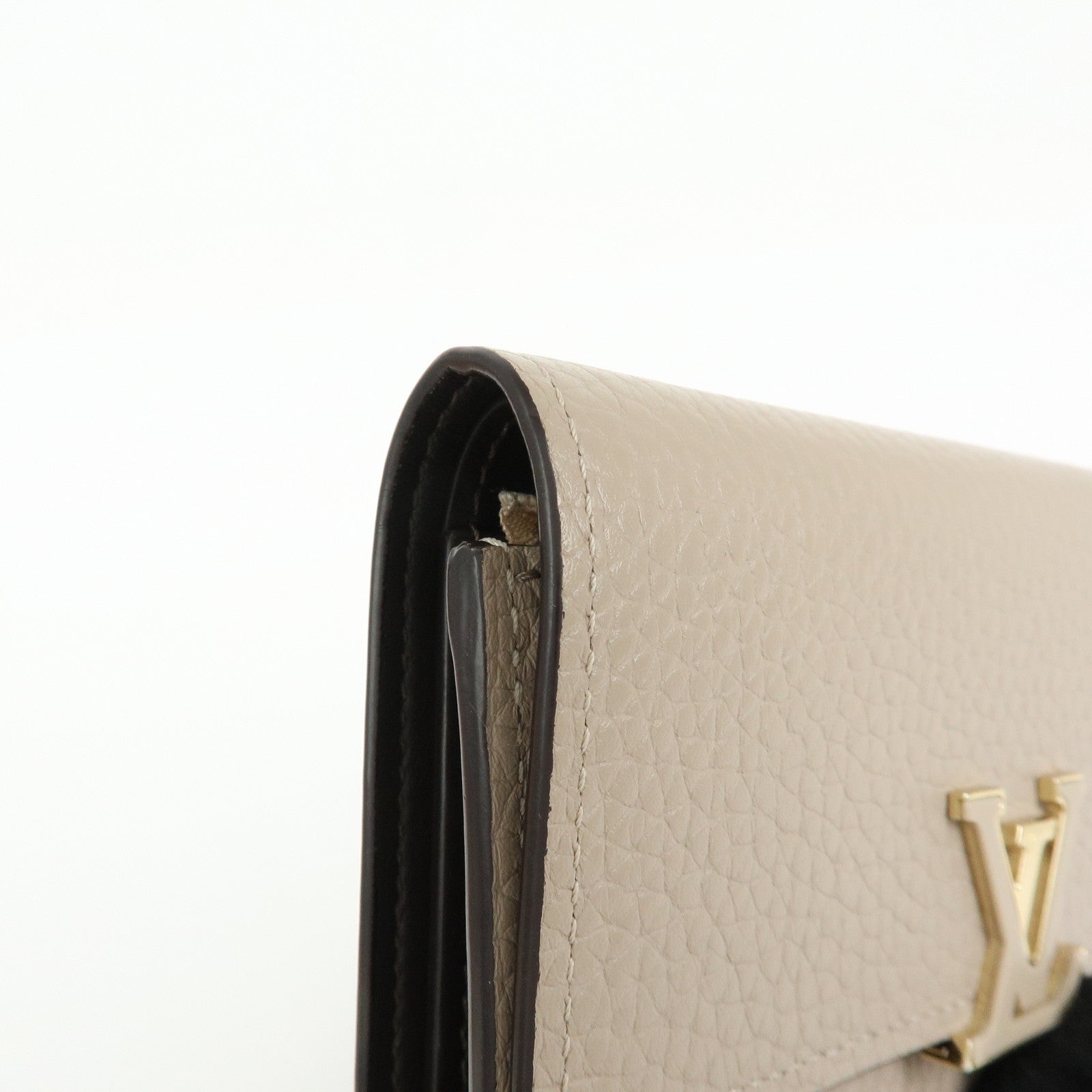Louis Vuitton Portefeuille Capucines Compact Wallet Galet M62159