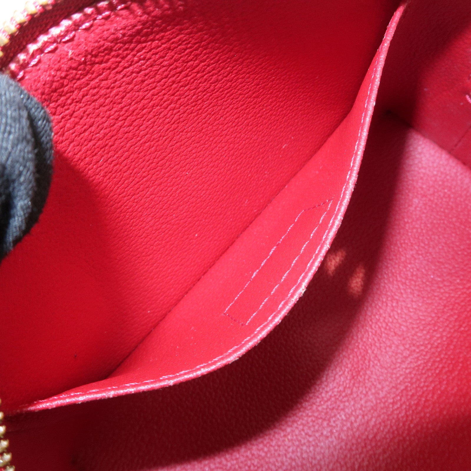 Louis Vuitton Monogram Vernis Pochette Cosmetic Pouch M91496