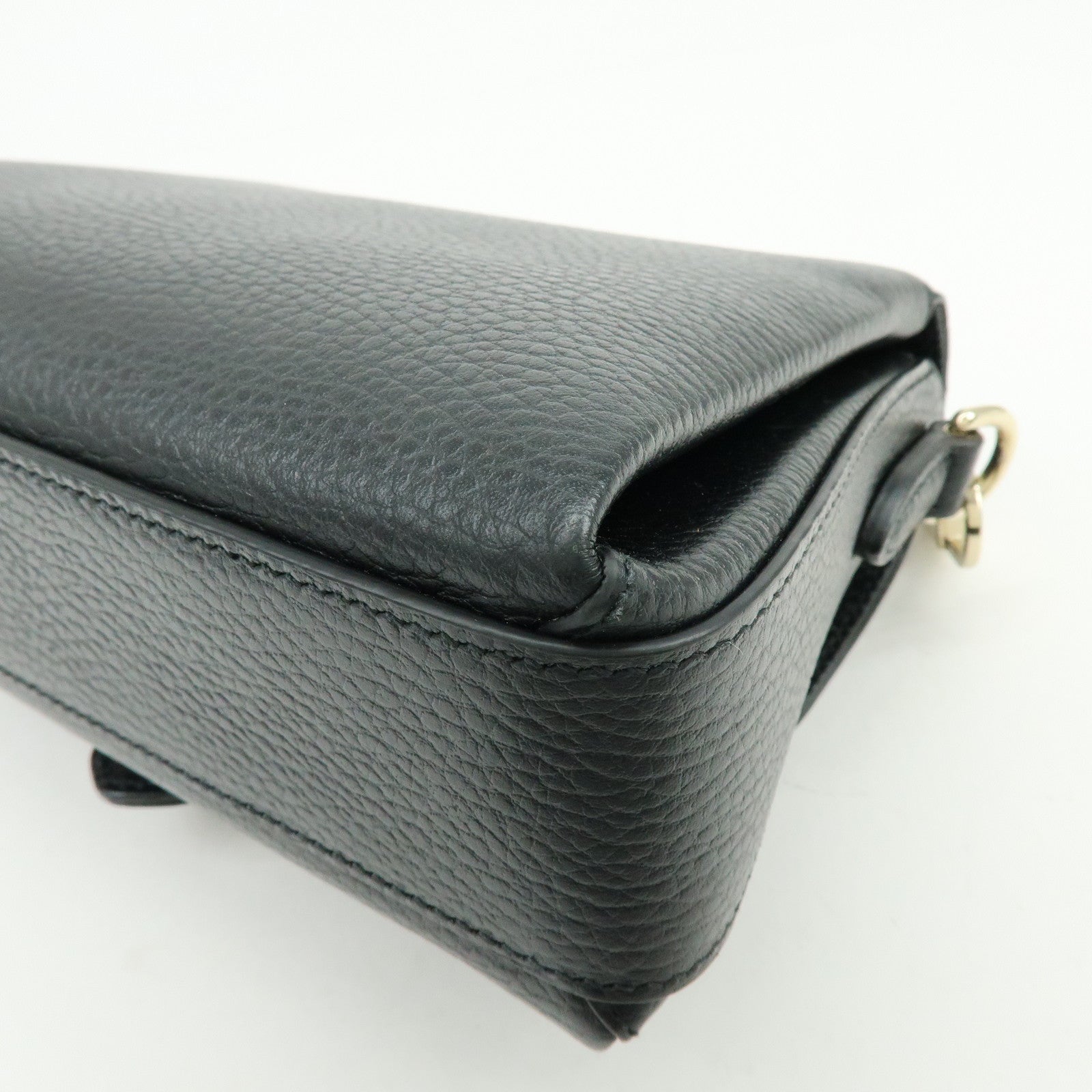 GUCCI Logo Interlocking G Leather Chain Shoulder Bag Black 607720
