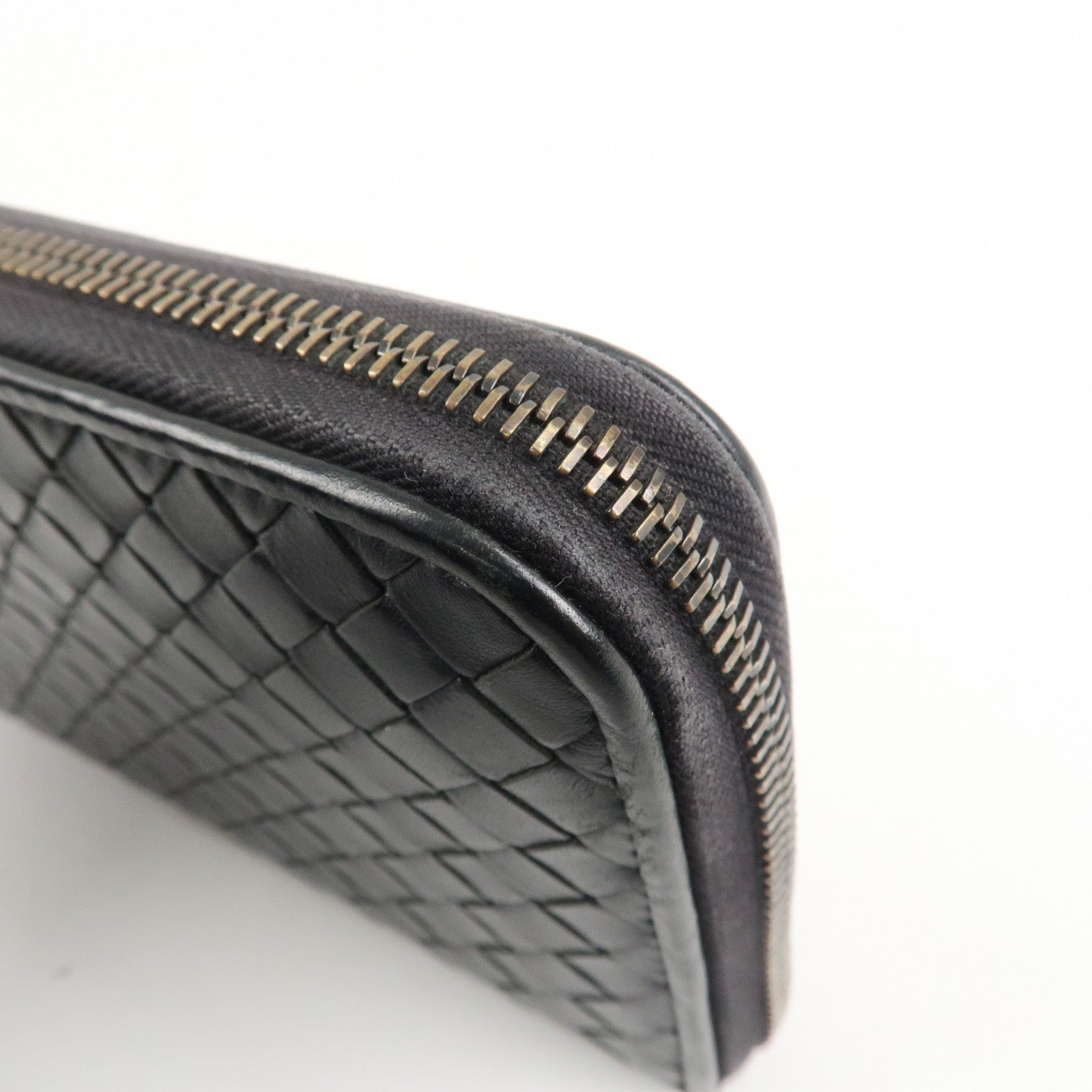BOTTEGA VENETA Intrecciato Leather Round Zippy Wallet Black 114076 Used