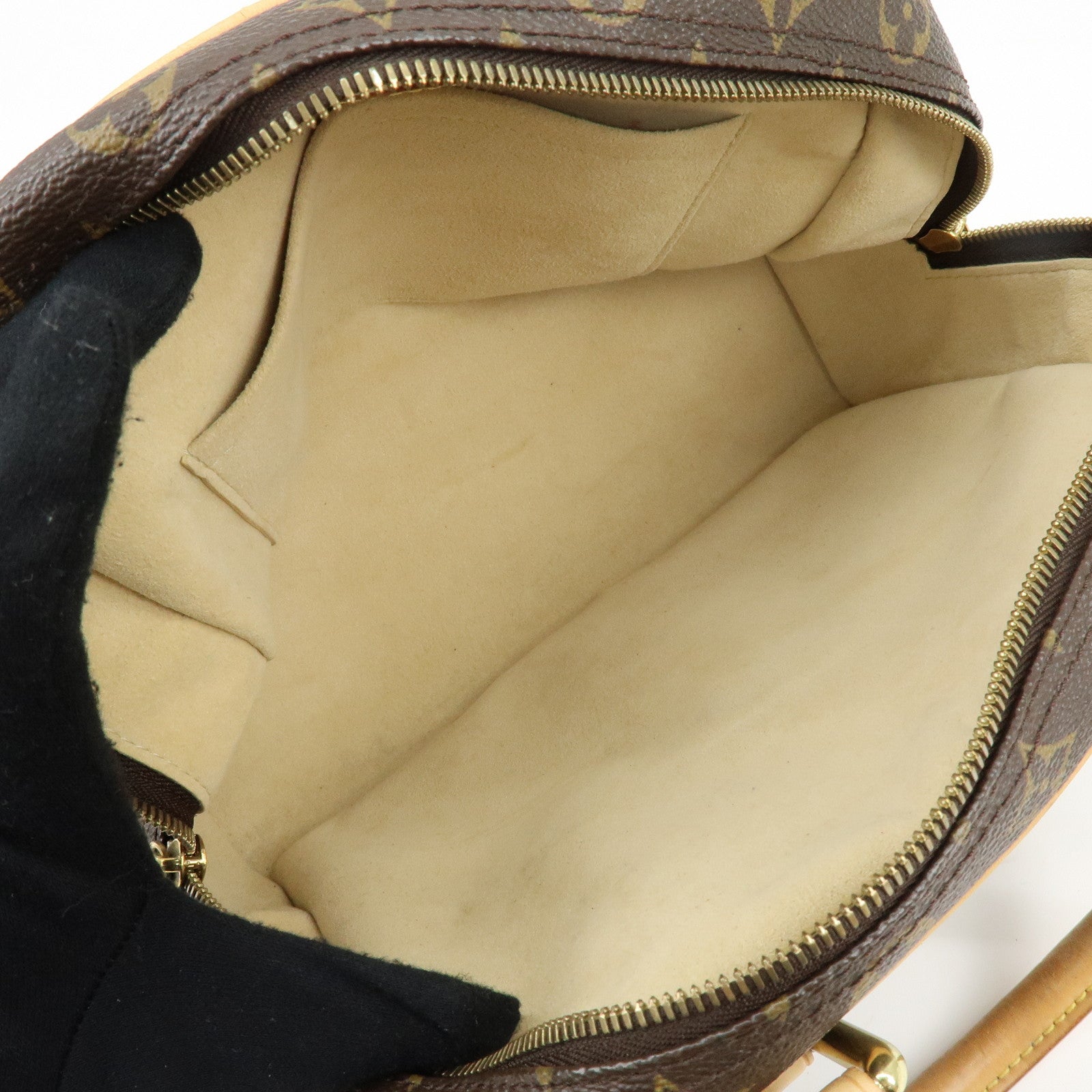 Louis Vuitton Monogram Manhattan PM Hand Bag Brown M40026