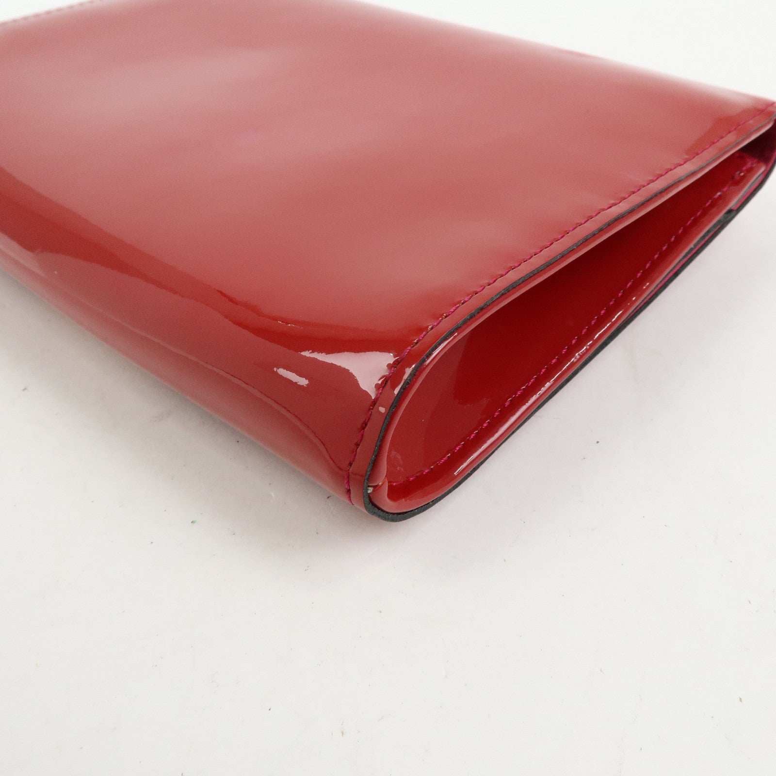 Louis Vuitton Vernis Leather Pochette Louise EW Clutch Bag M94270
