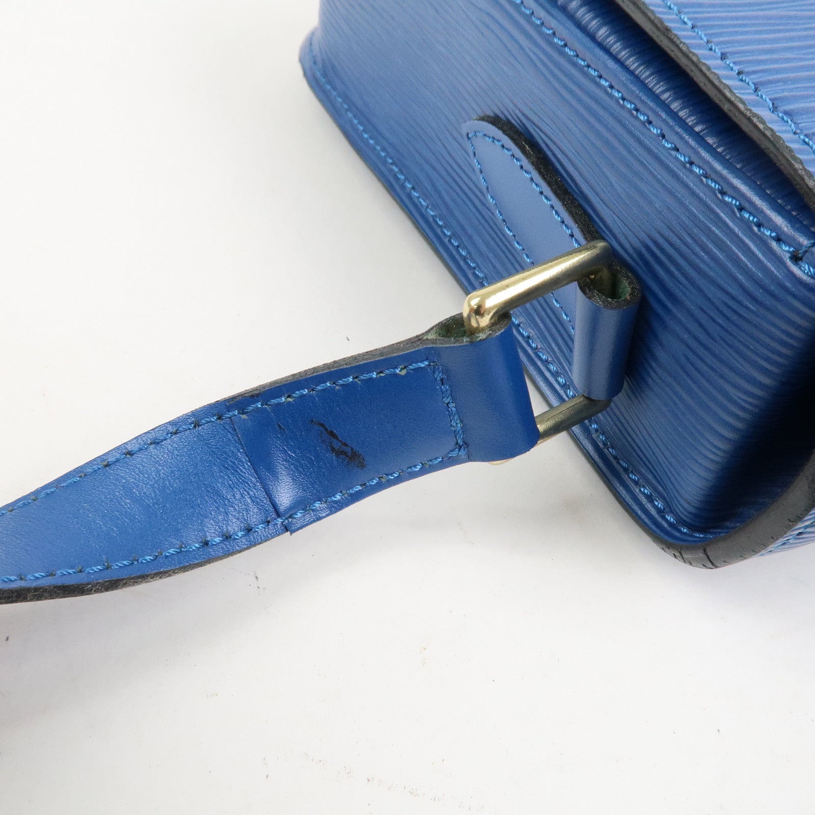 Louis Vuitton Epi Saint Cloud Shoulder Bag Toledo Blue M52195