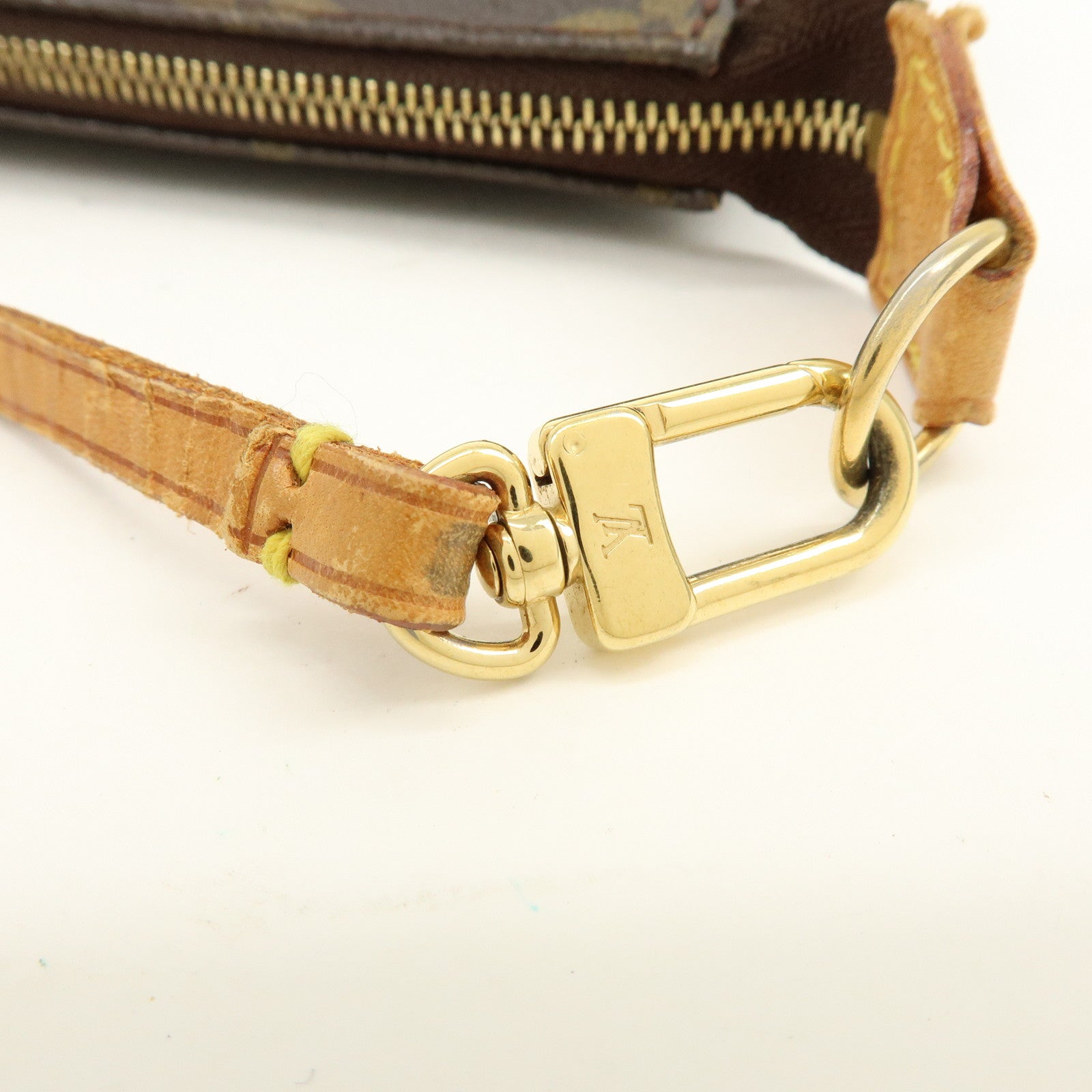 Louis Vuitton Monogram Pochette Accessoires Pouch Hand Bag M51980
