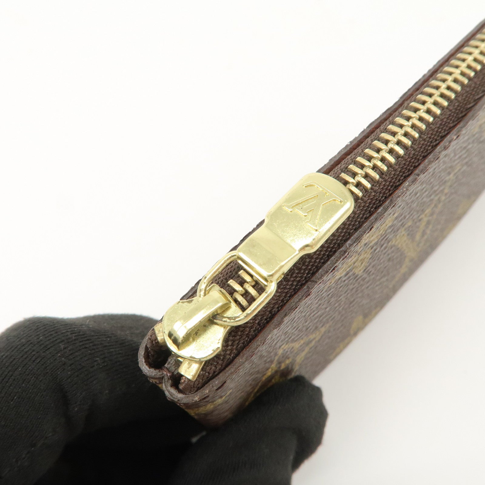 Louis Vuitton Monogram Pochette Cles Coin Case Key Case M62650