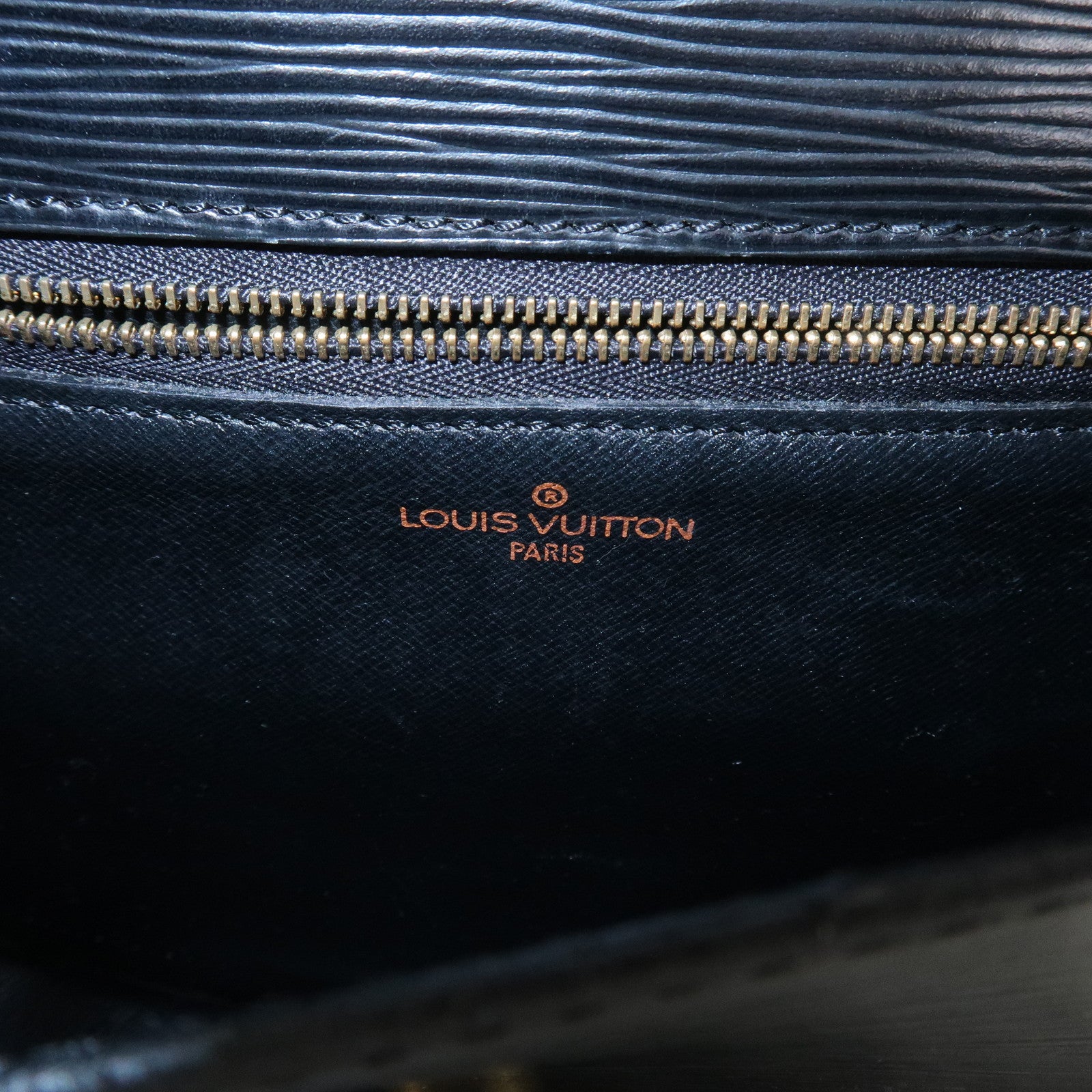 Louis Vuitton Epi Saint Cloud Shoulder Bag Black Noir M52192
