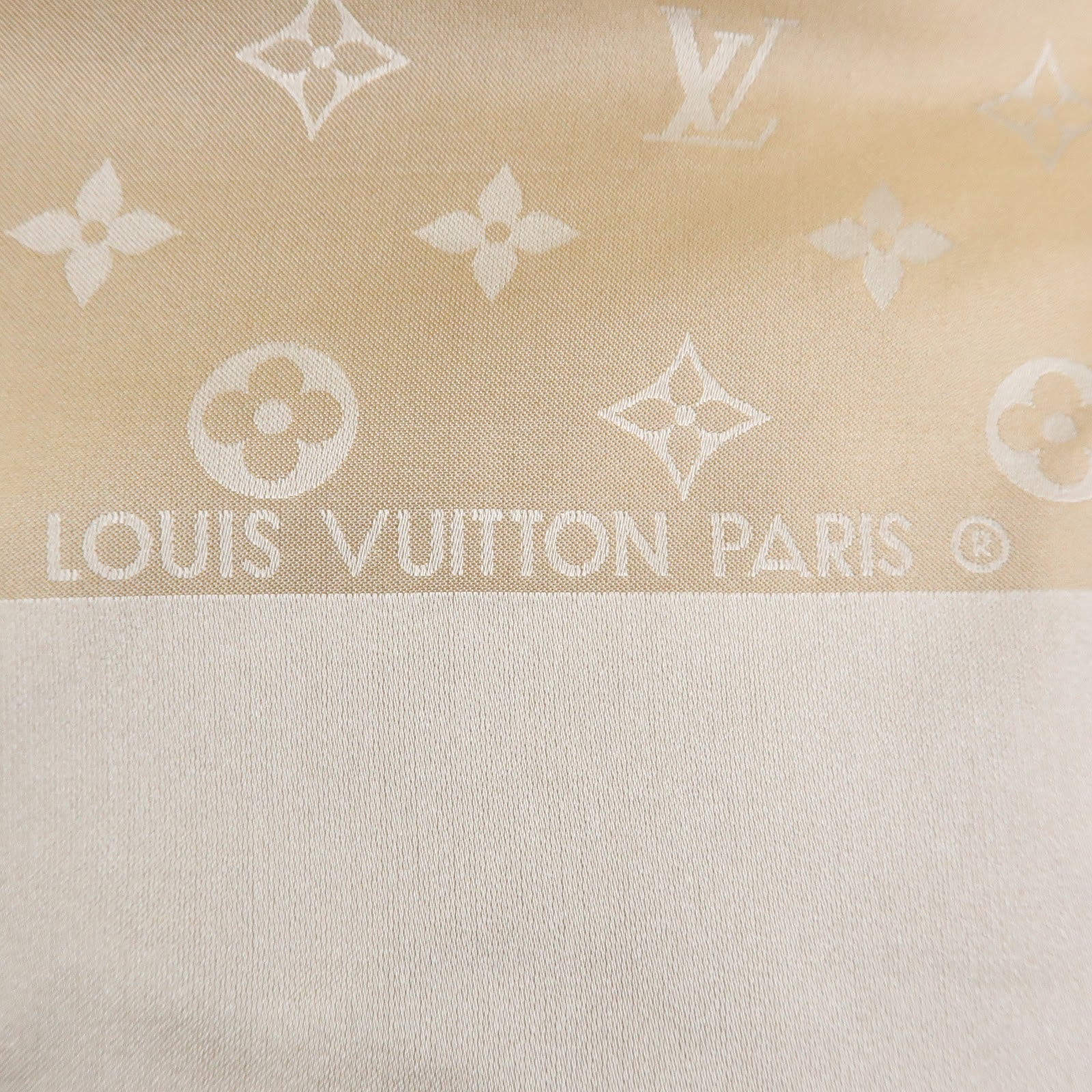 Louis Vuitton Echarpe Capri Silk 100% Scarf Beige M71051